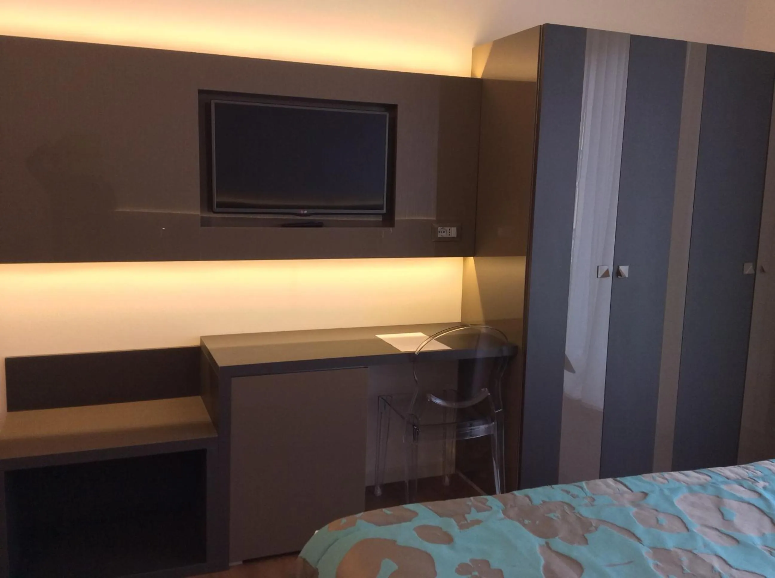 Decorative detail, Bed in Hotel Ariston & Apartments