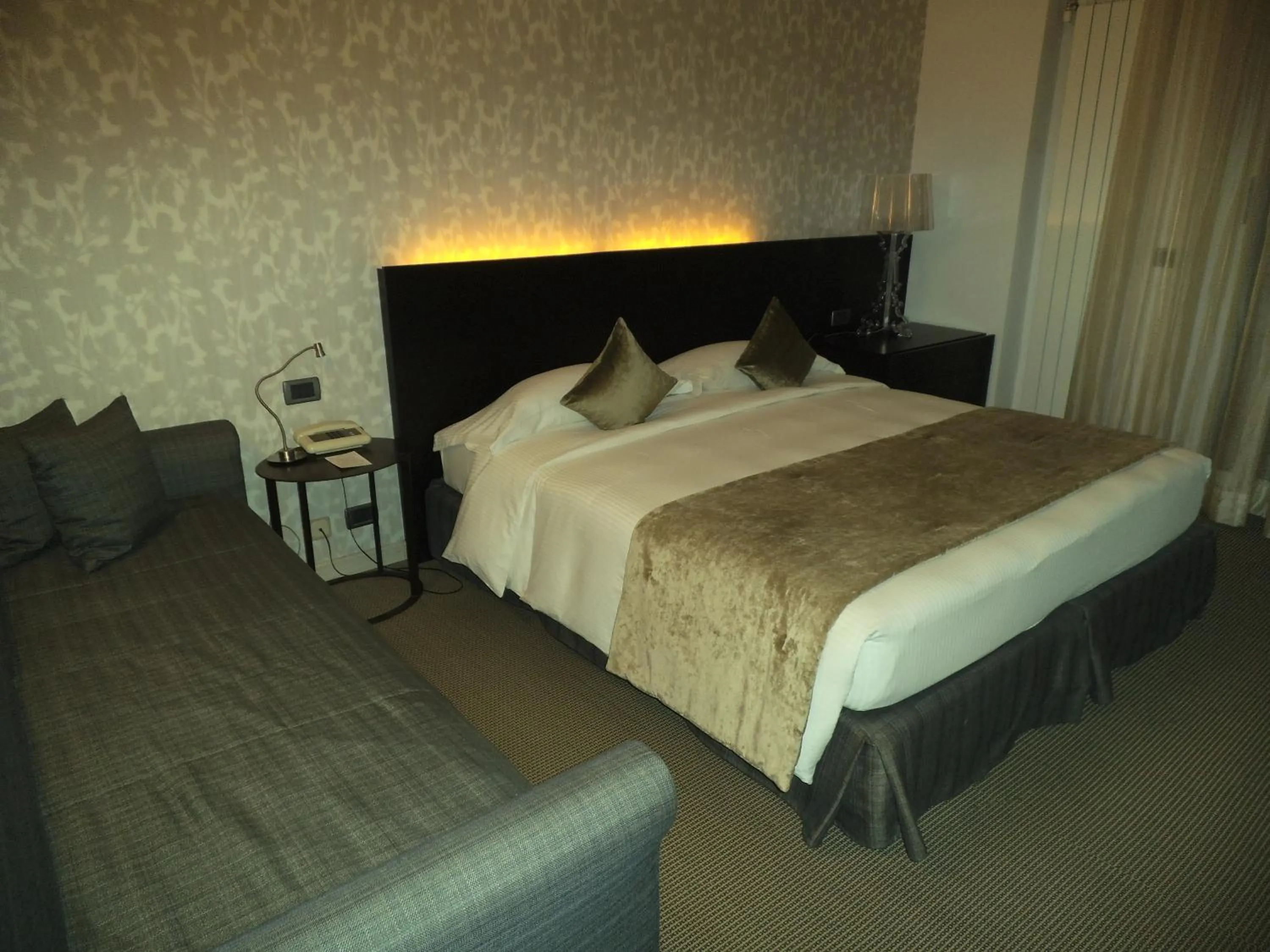 Bedroom, Bed in Hotel Ariston & Apartments