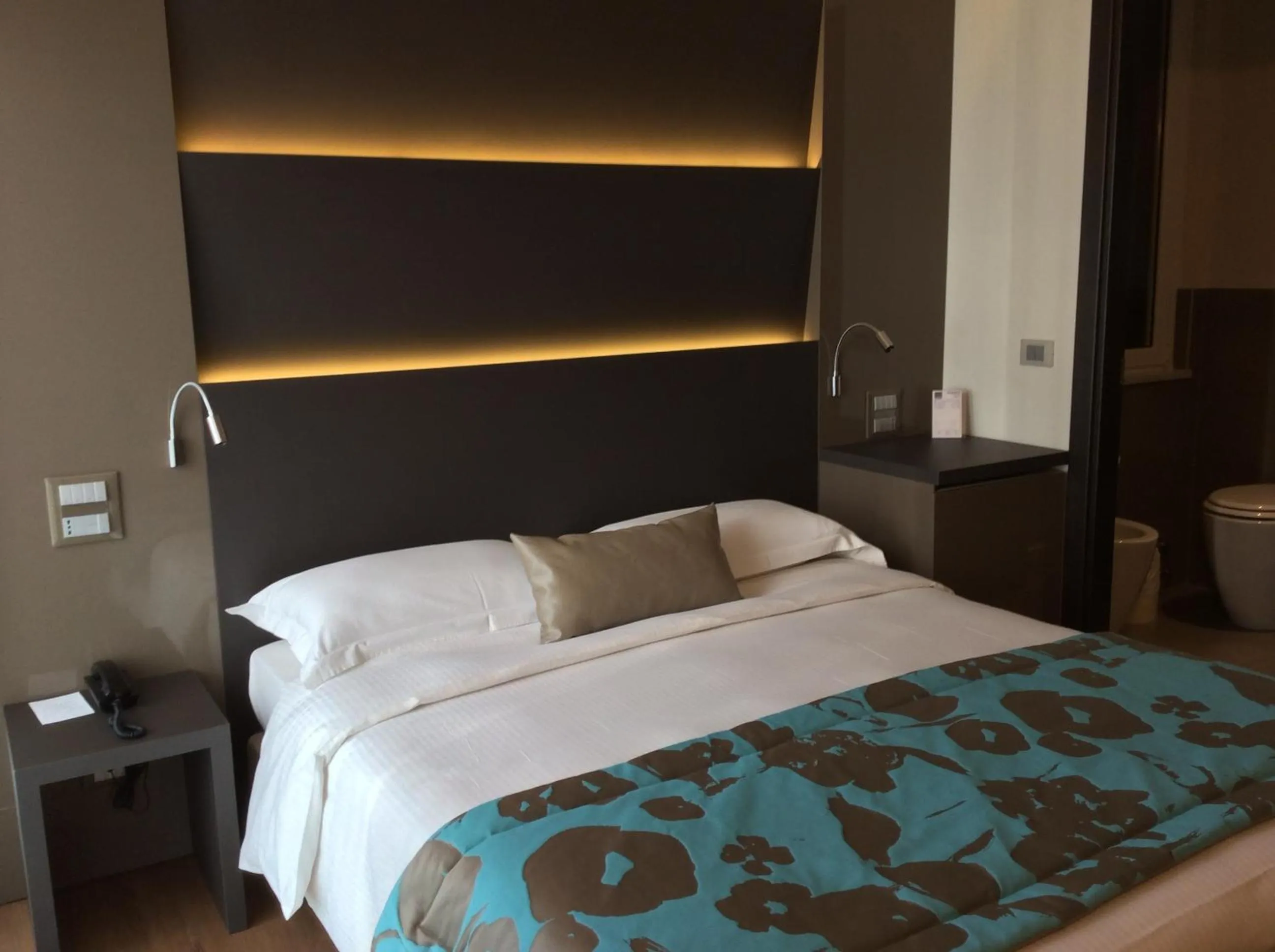 Decorative detail, Bed in Hotel Ariston & Apartments