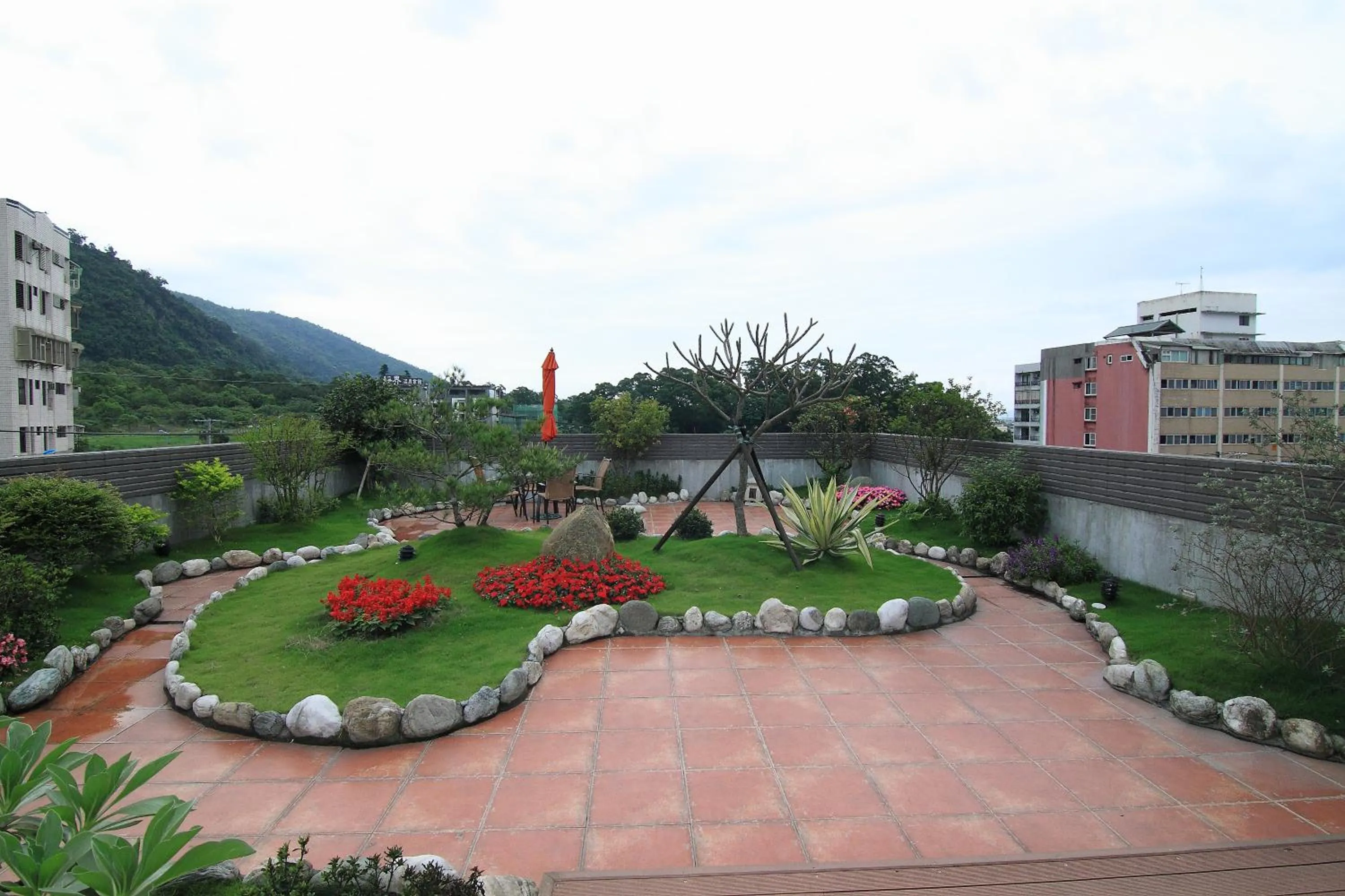 Garden view in Green Life Spa Hot Spring Hotel
