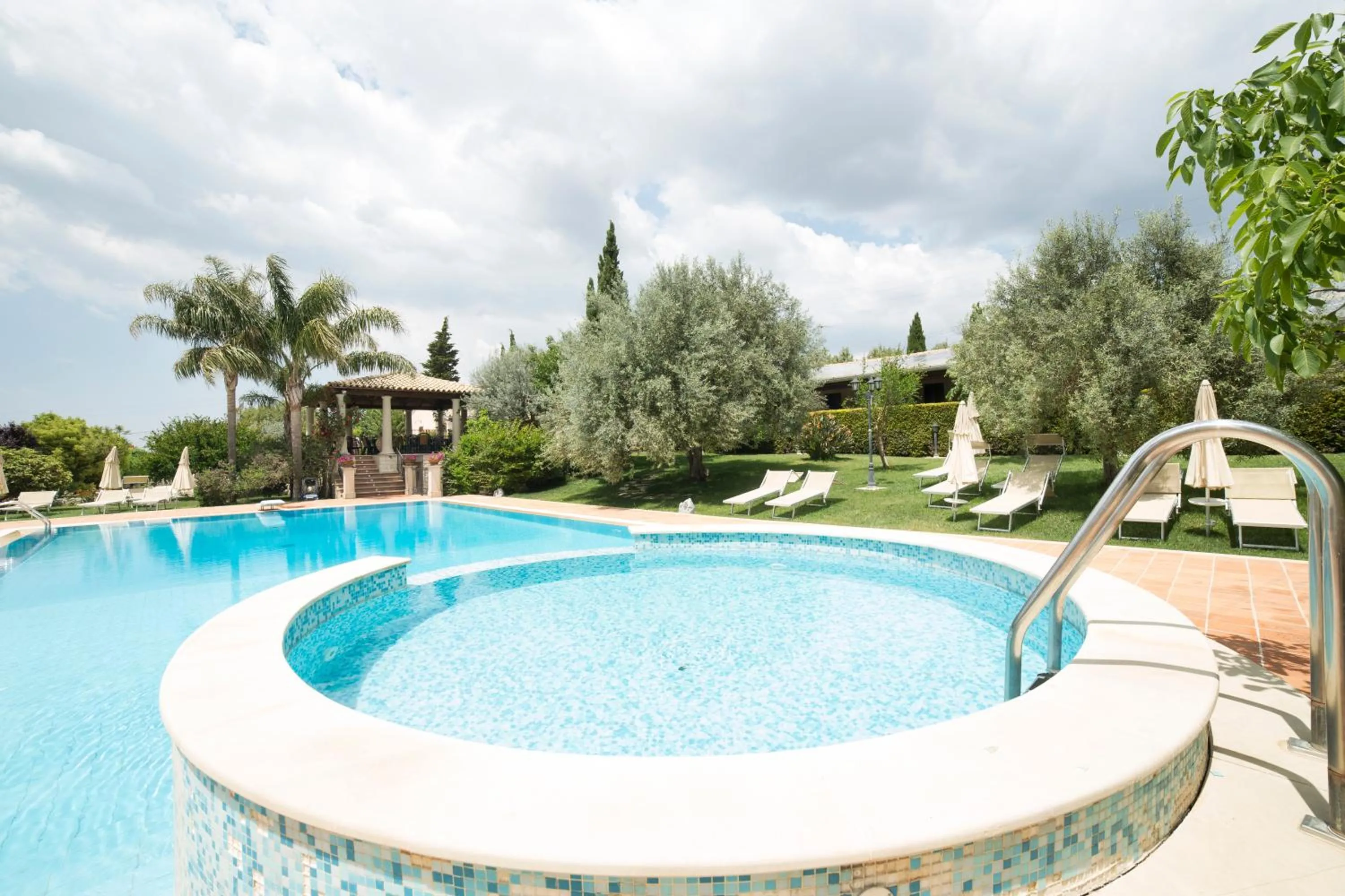 Swimming pool in Agriturismo Il Granaio Hotel & SPA