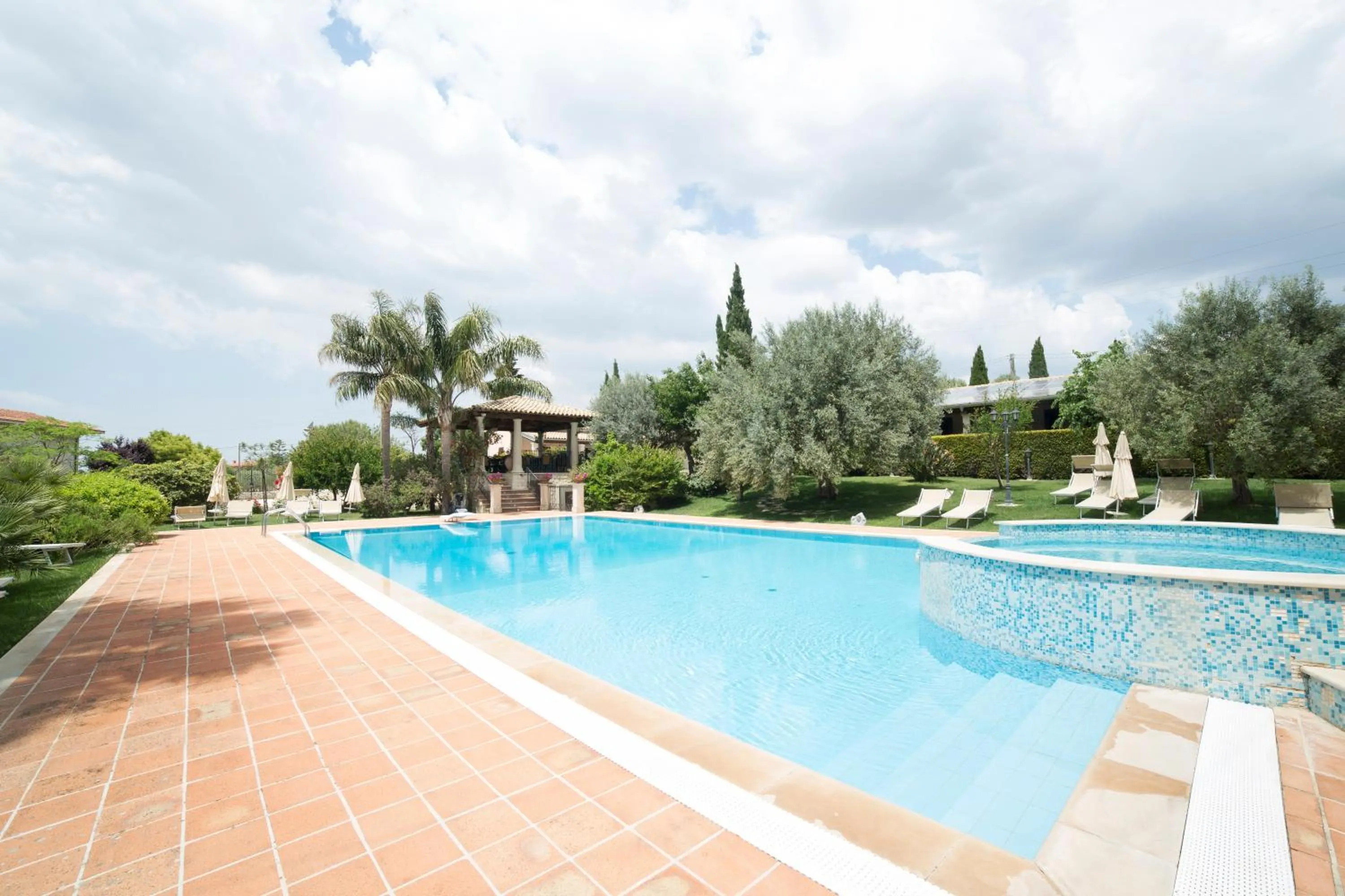 Swimming pool in Agriturismo Il Granaio Hotel & SPA