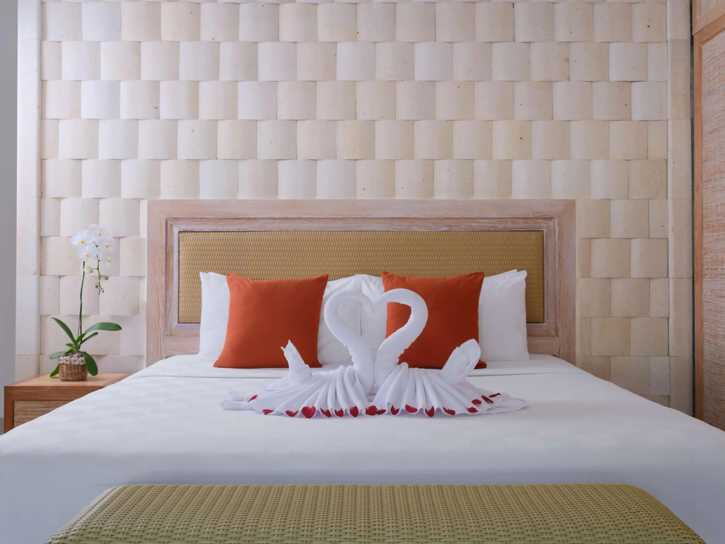 Bed in Blu-Zea Resort by Double-Six