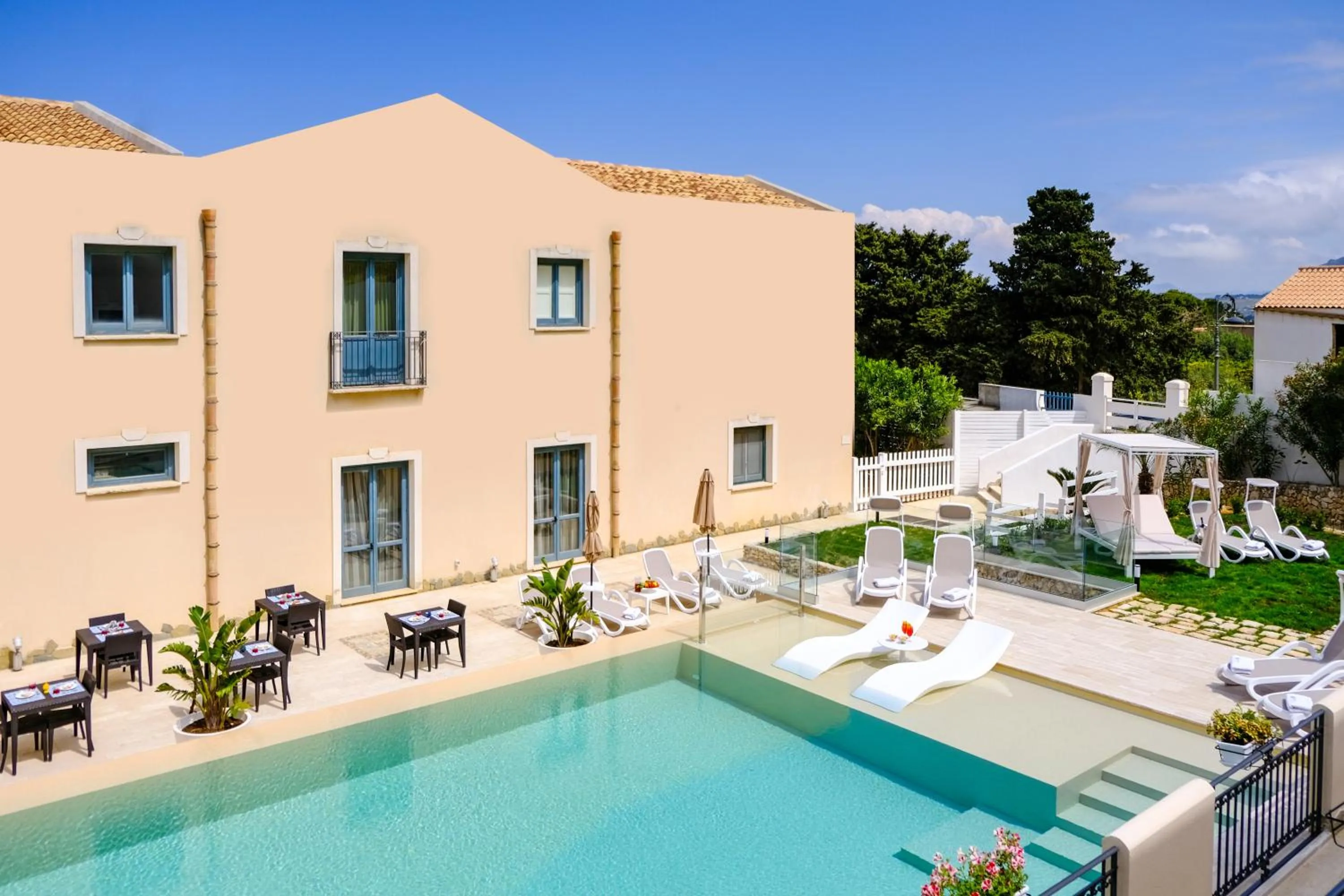 Swimming pool in Hotel Baglio Di Scopello