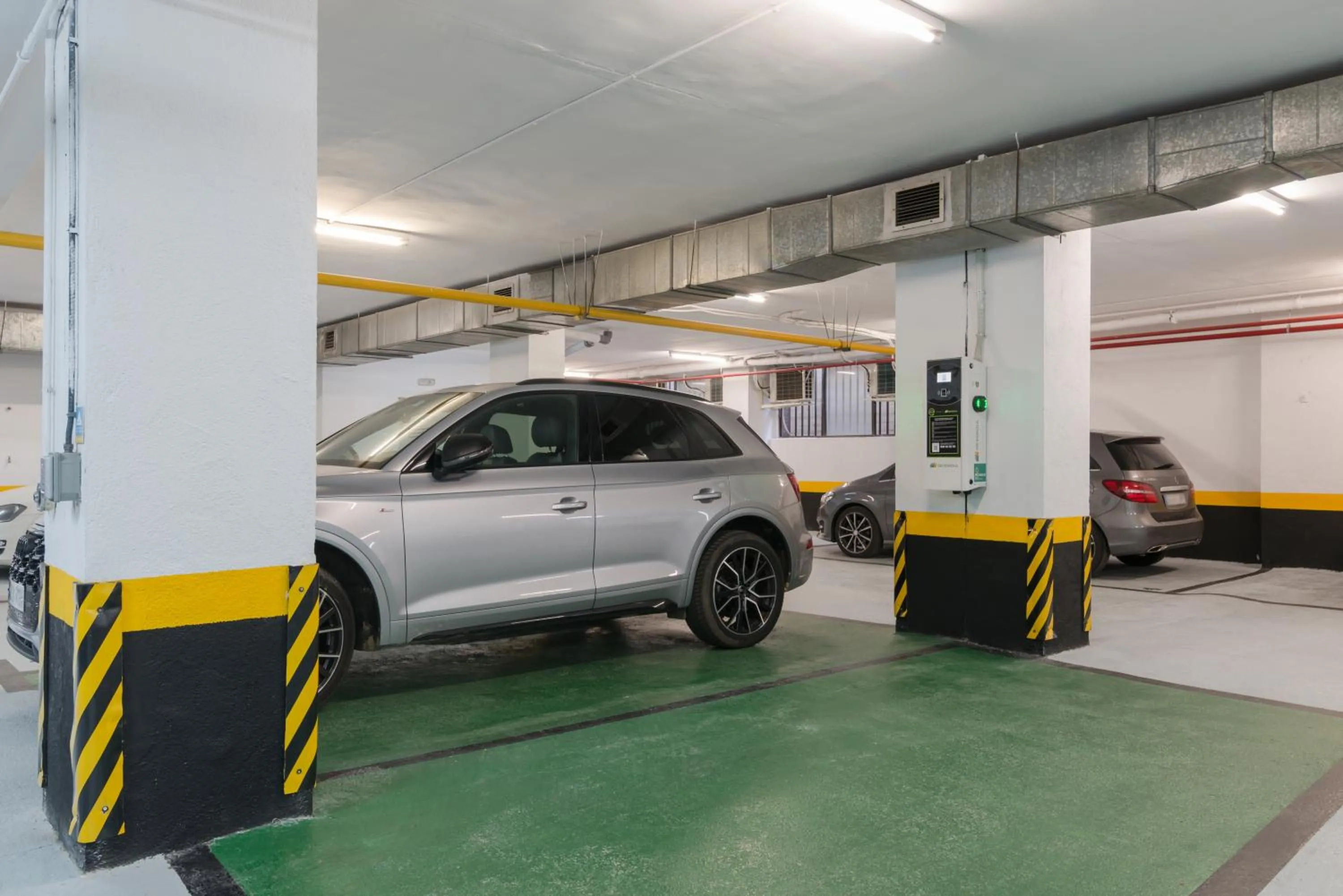 Parking in Roisa Hostal Boutique