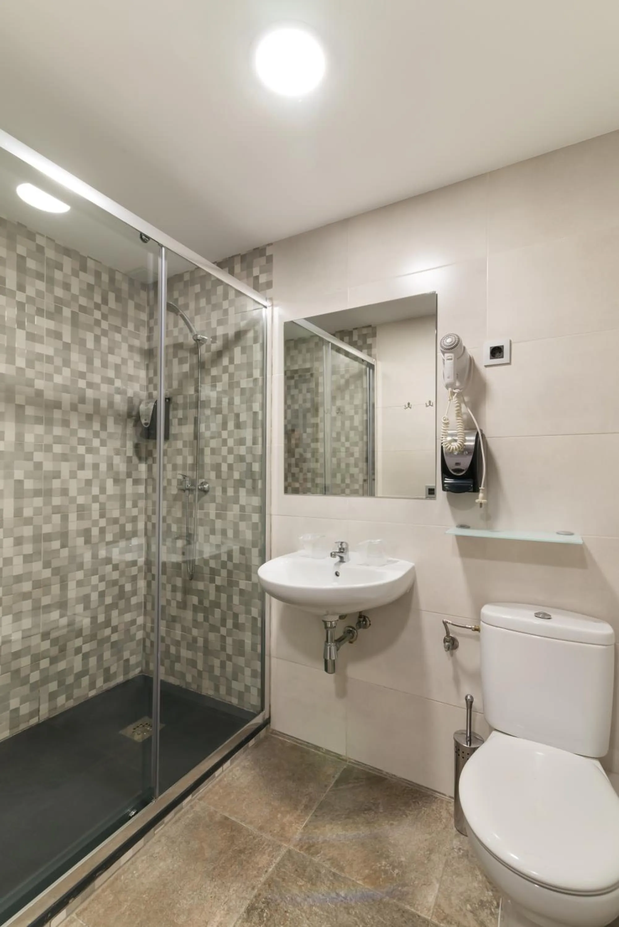 Shower in Roisa Hostal Boutique