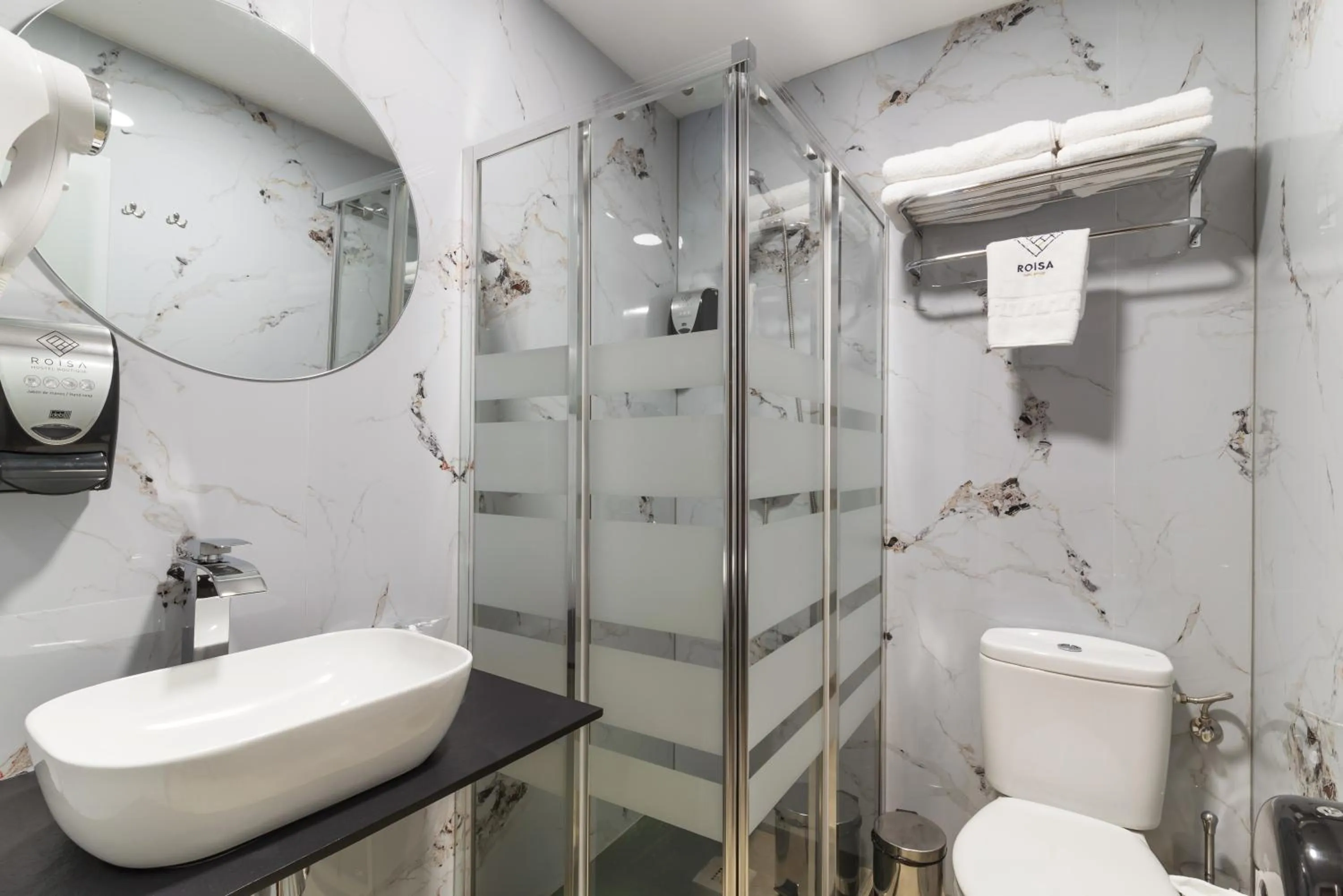 Bathroom in Roisa Hostal Boutique