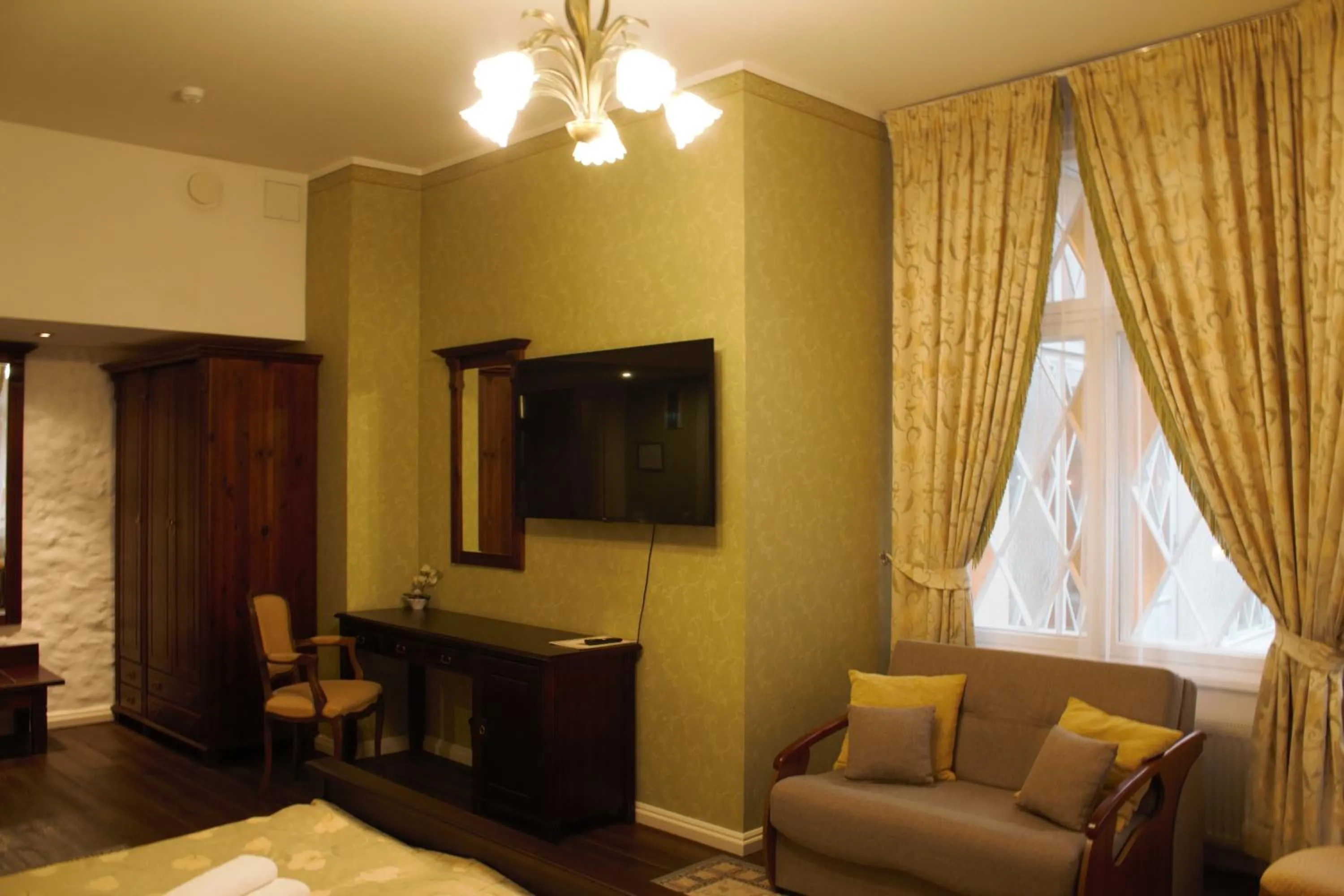 Photo of the whole room in Taanilinna Hotell