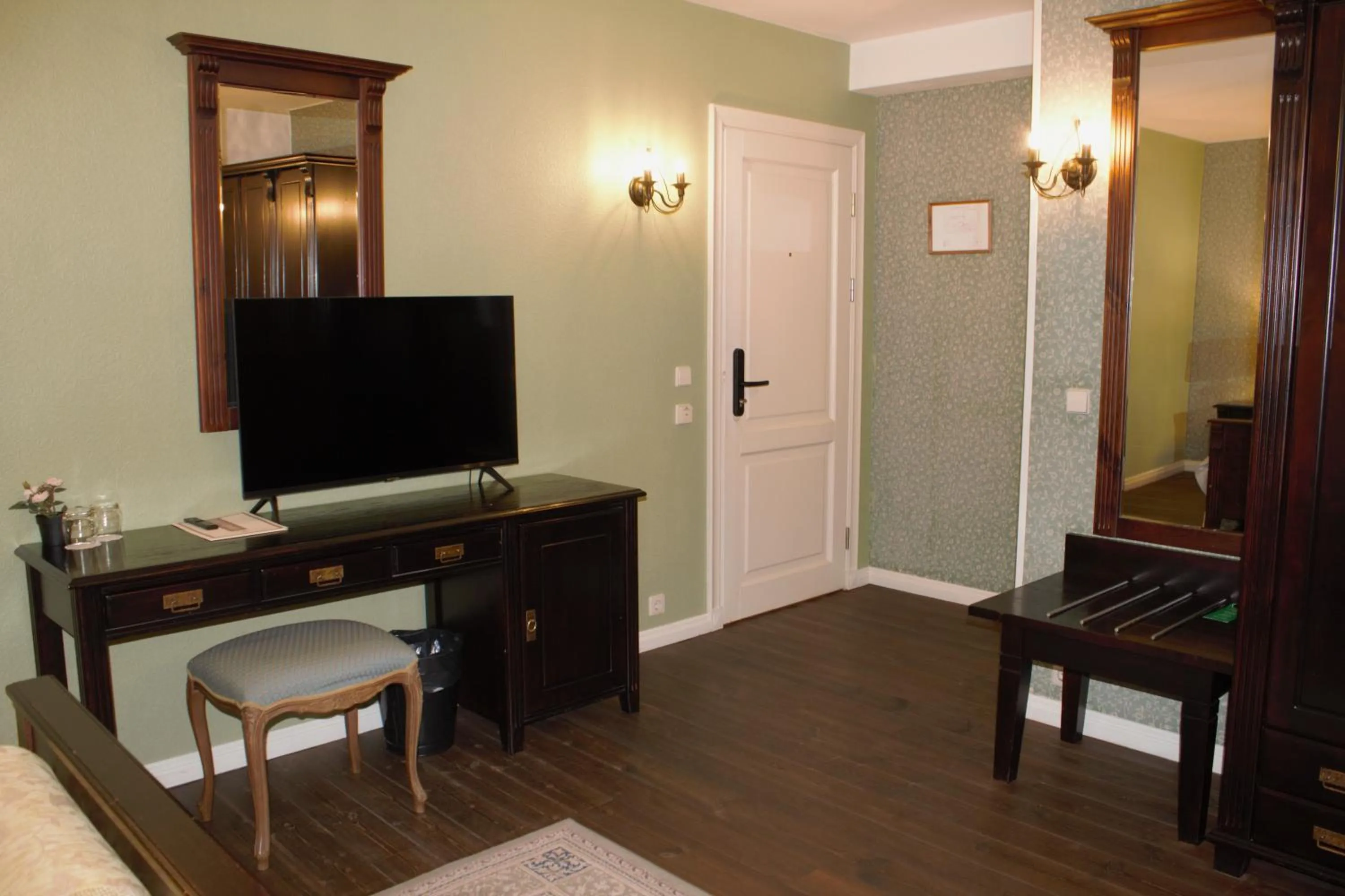 Photo of the whole room in Taanilinna Hotell