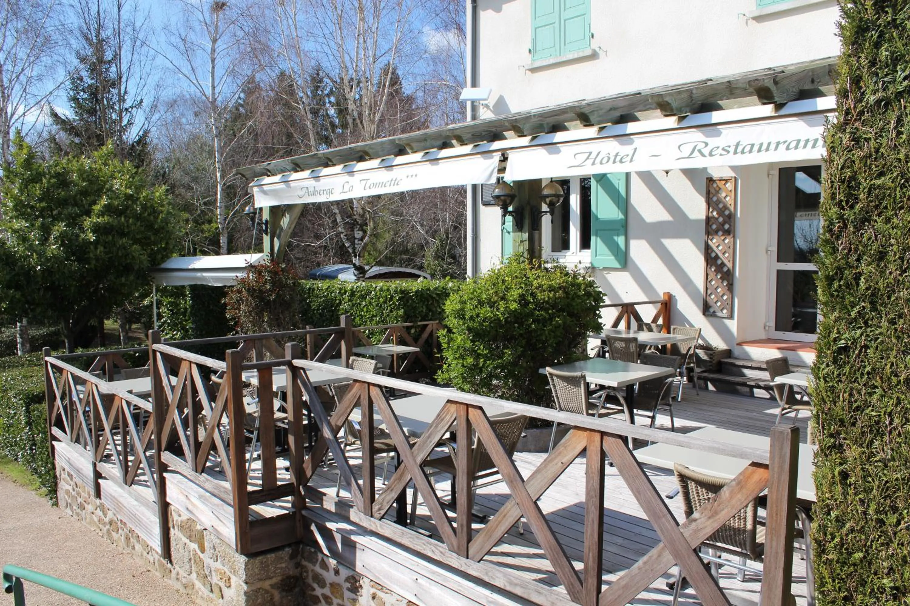 Balcony/Terrace in Auberge La Tomette, The Originals Relais