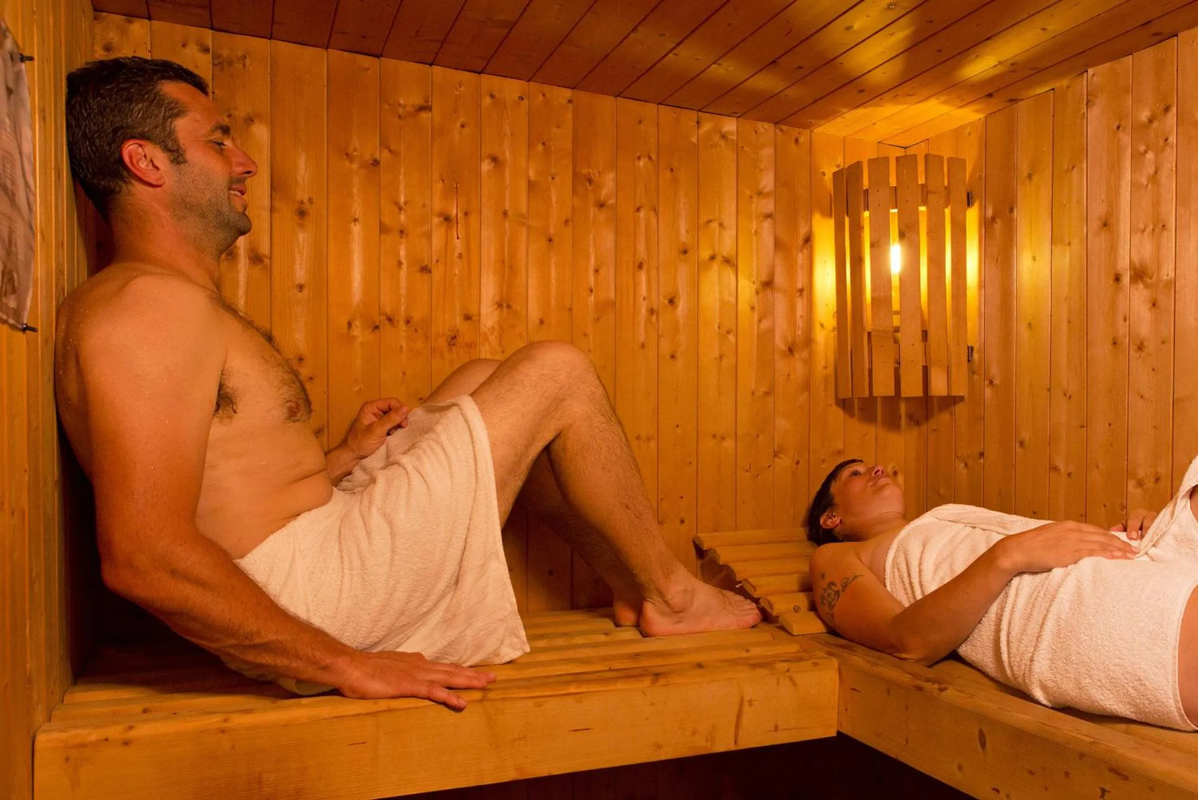 Sauna in Auberge La Tomette, The Originals Relais