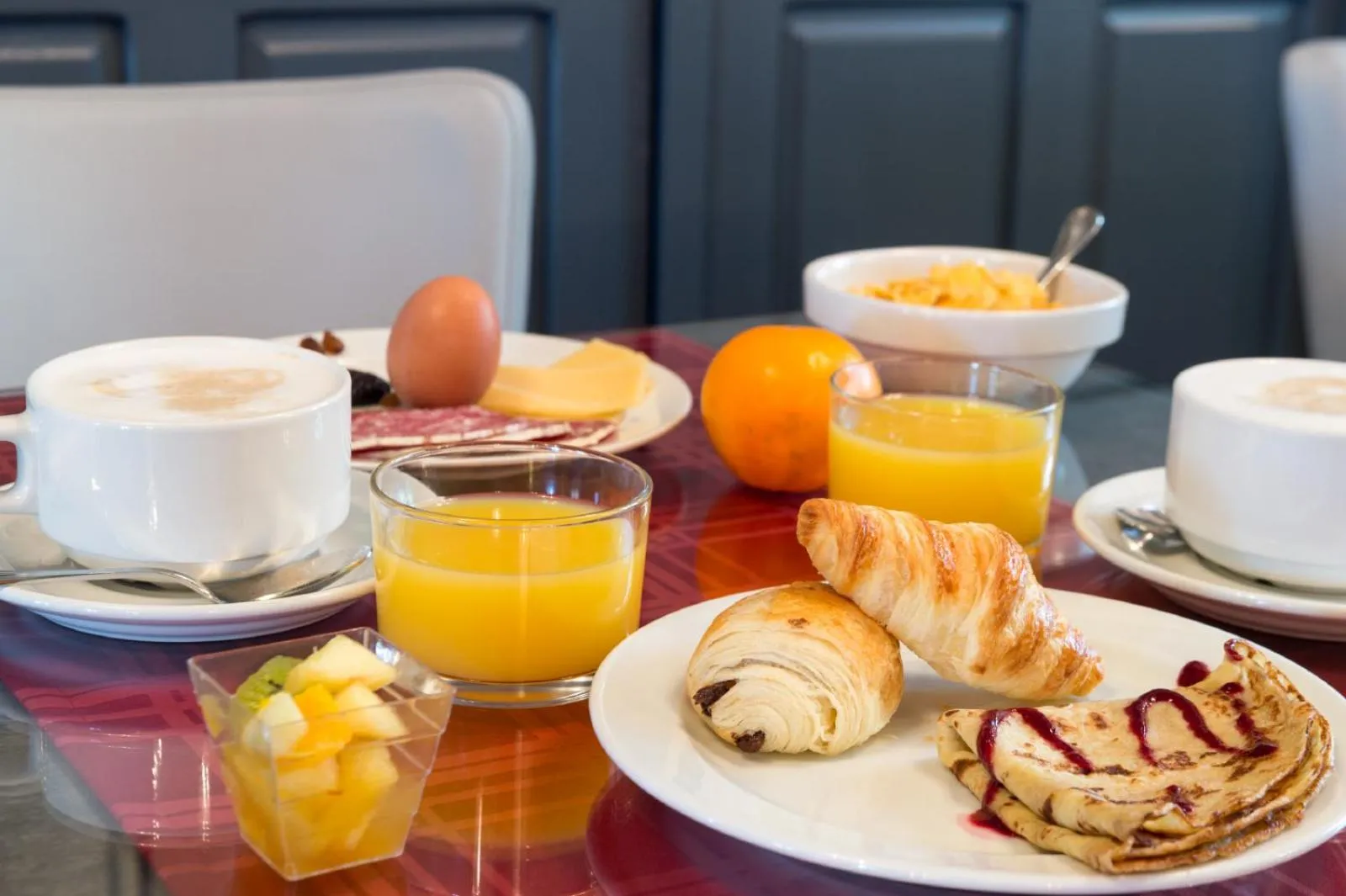 Buffet breakfast in Auberge La Tomette, The Originals Relais