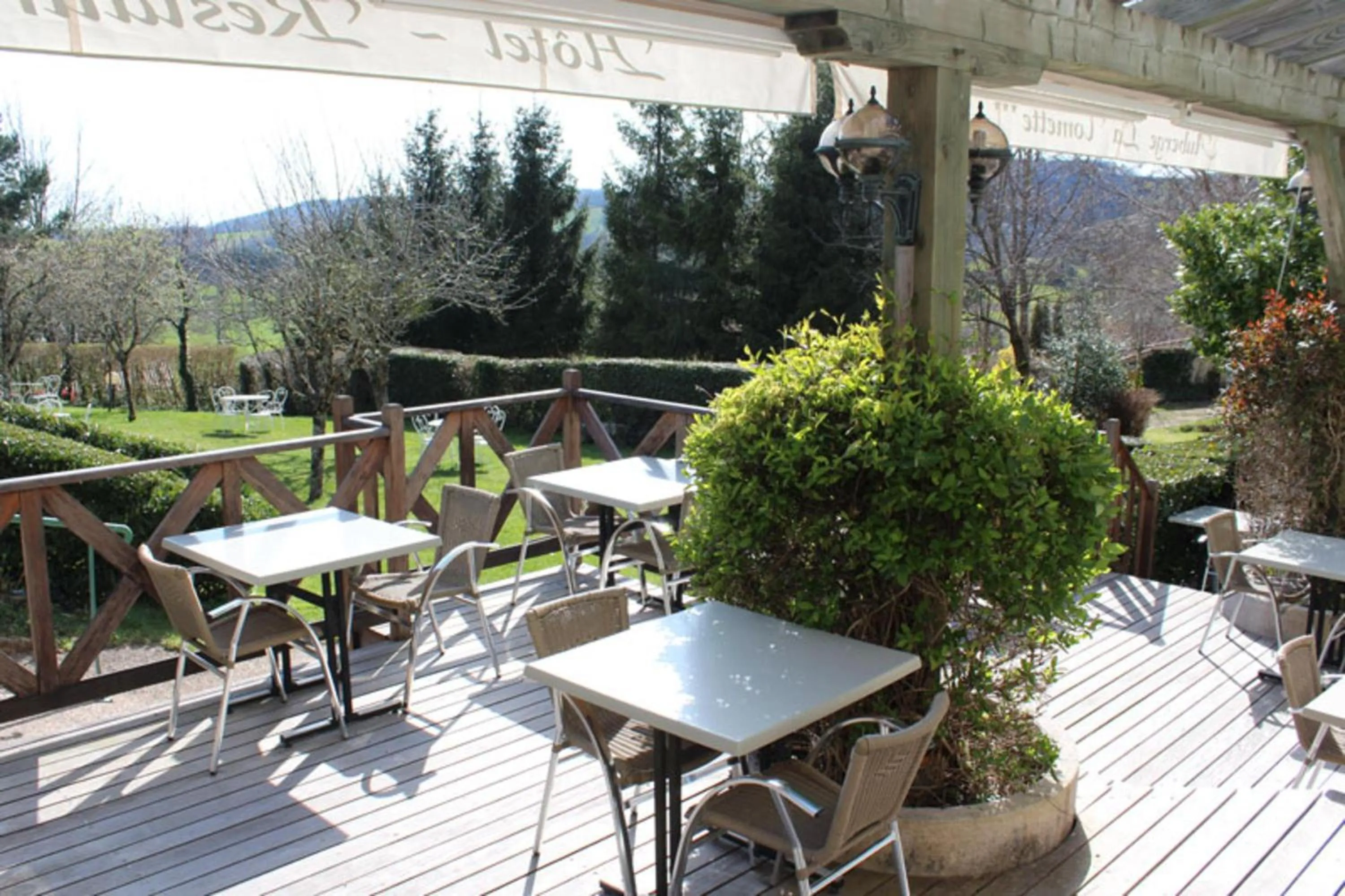 Restaurant/places to eat in Auberge La Tomette, The Originals Relais