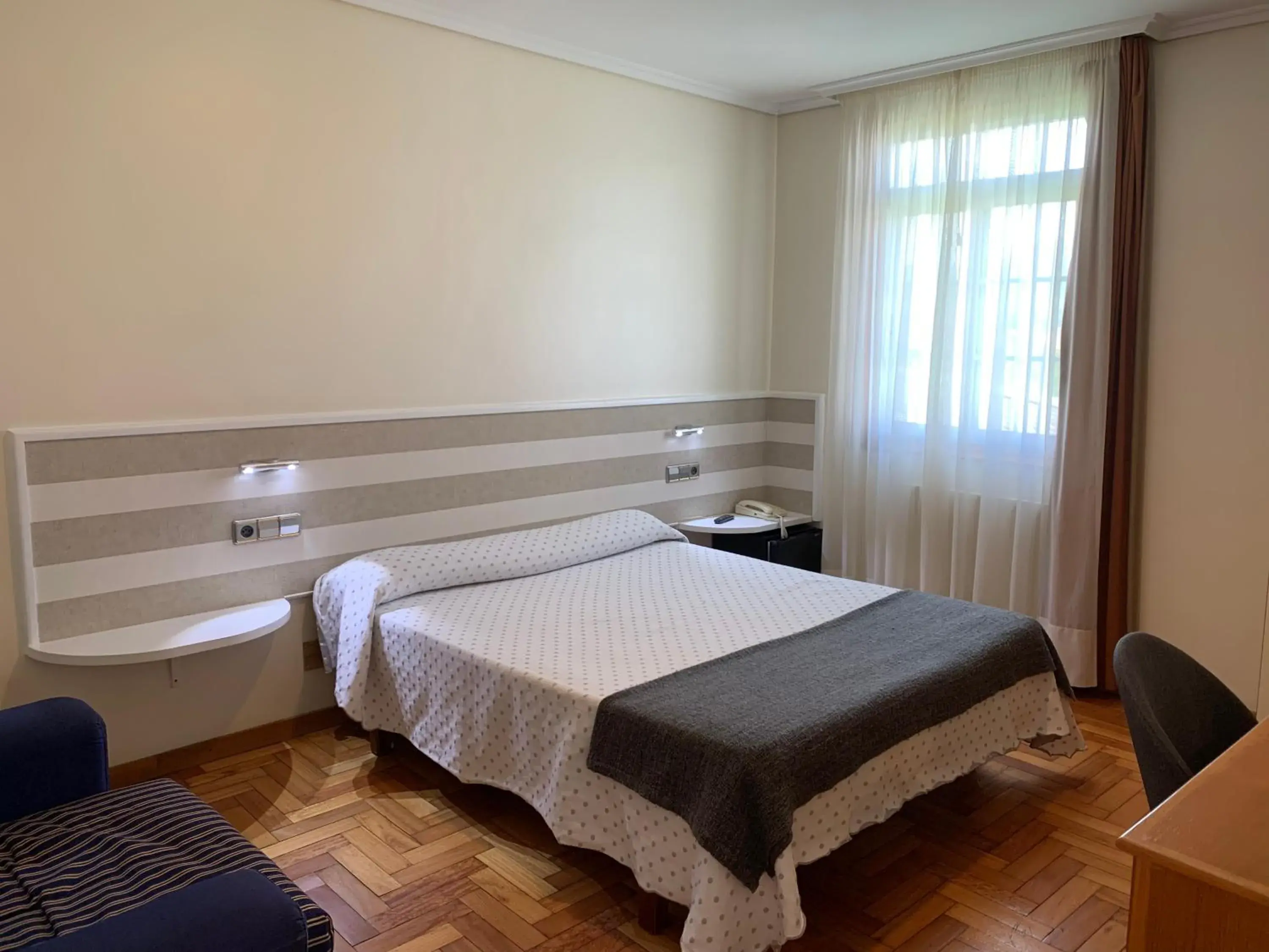 Standard Double Room in Hotel Miramar Playa America Nigran Standard Double Room in Hotel Miramar Playa America Nigran