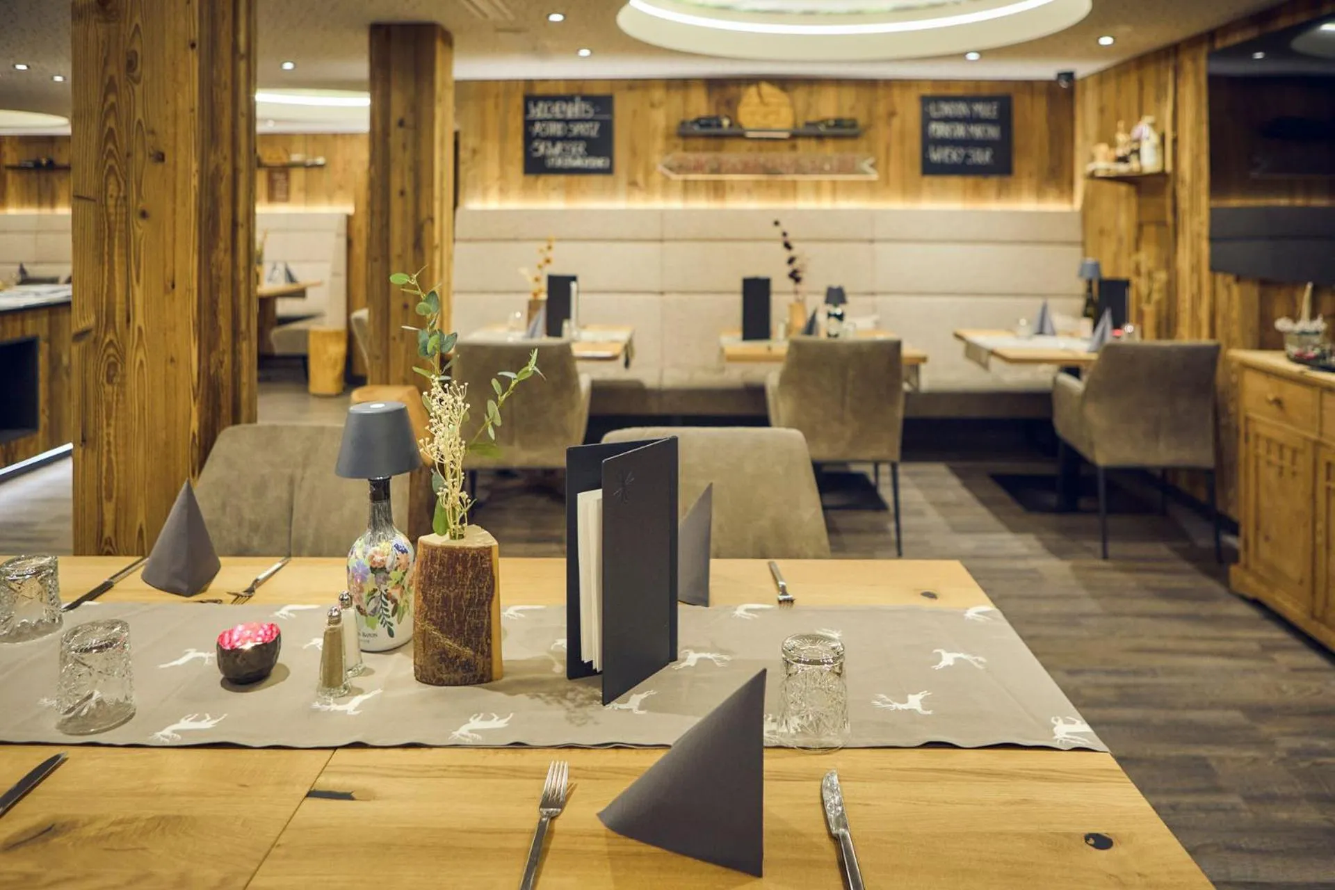 Restaurant/places to eat in Hotel Astrid - Ski In - Ski Out