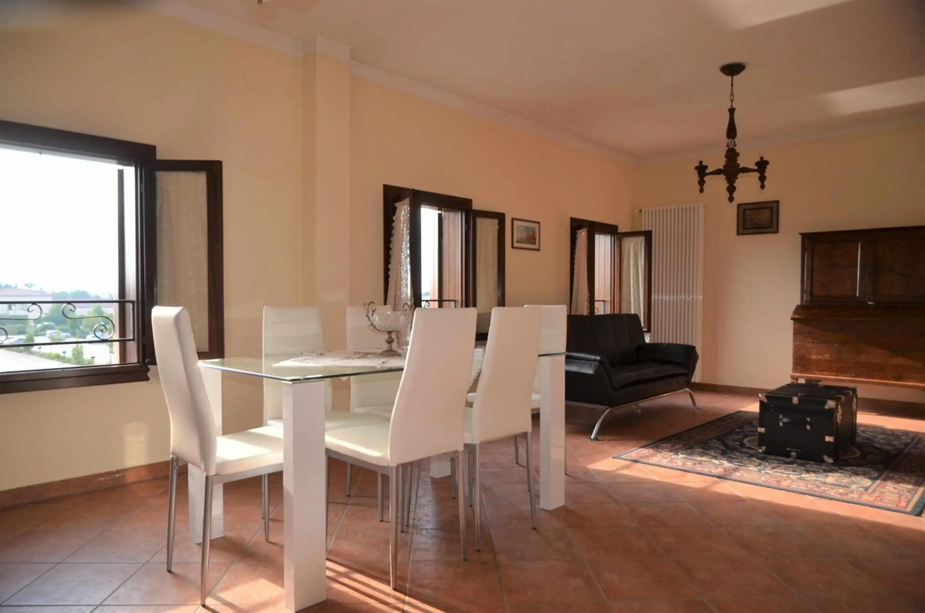 Elegante ed economico appartamento a Camposampiero Elegante ed economico appartamento a Camposampiero