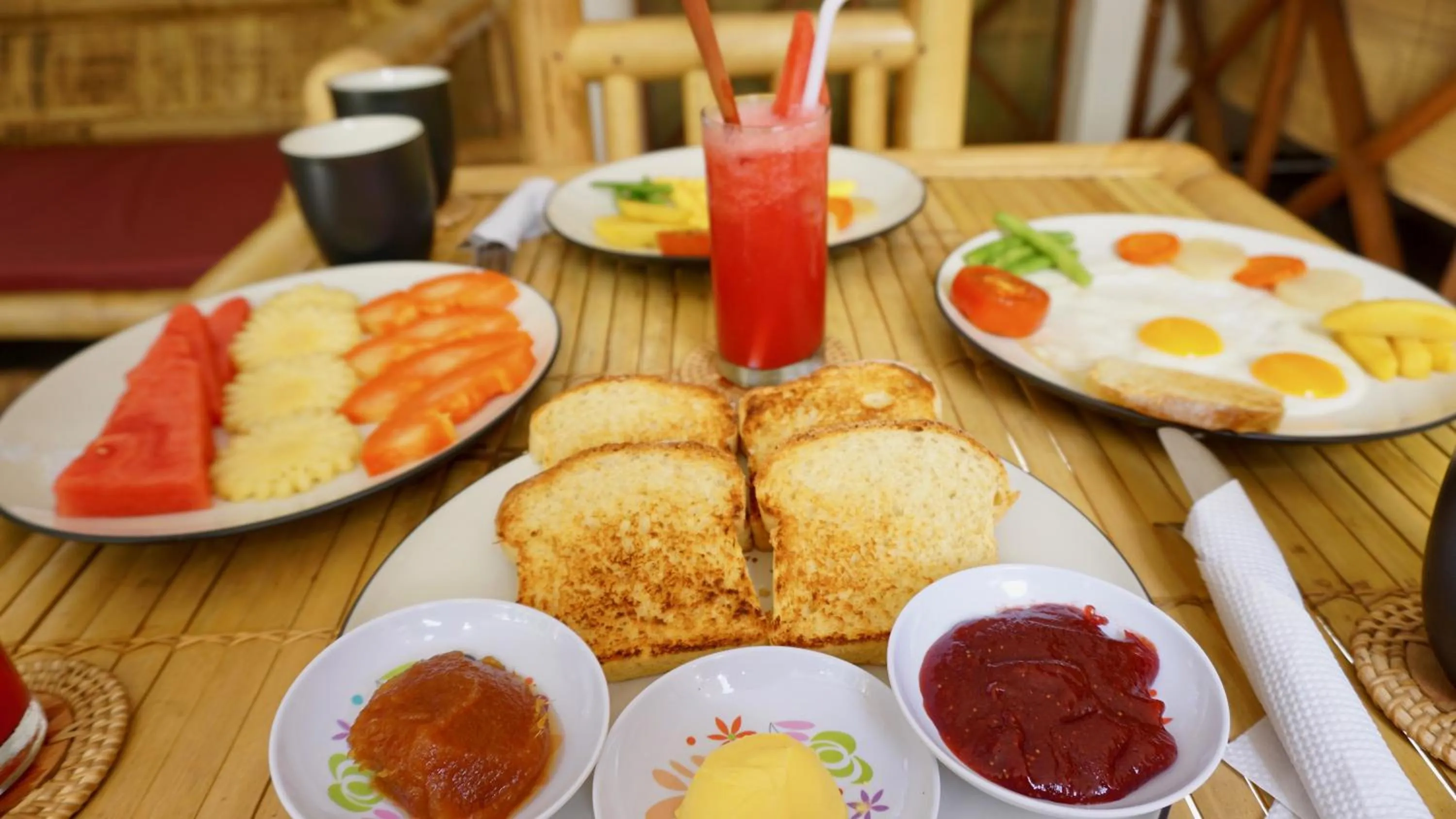 Breakfast in Martas Windows