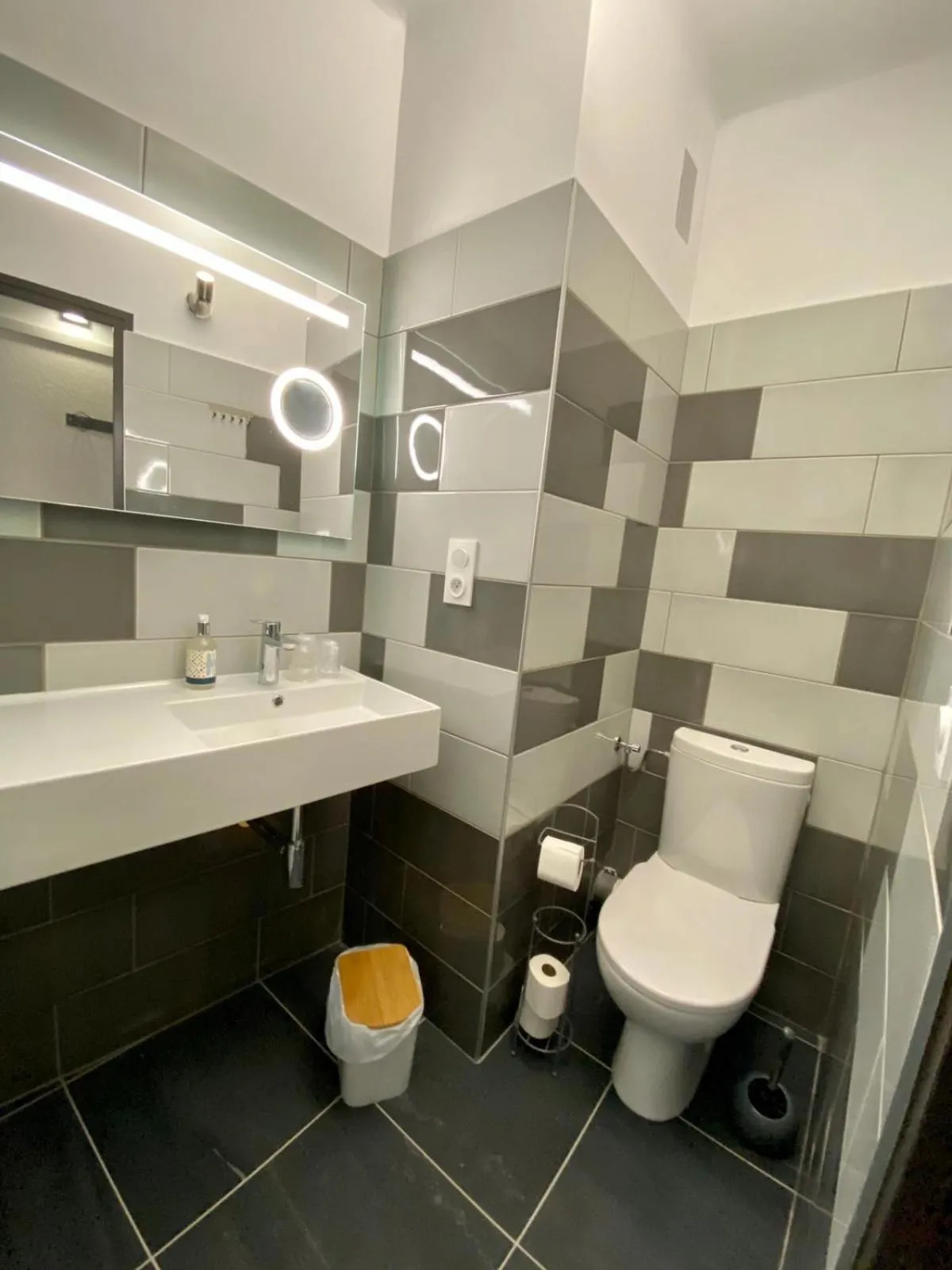 Bathroom in Hotel Courbet