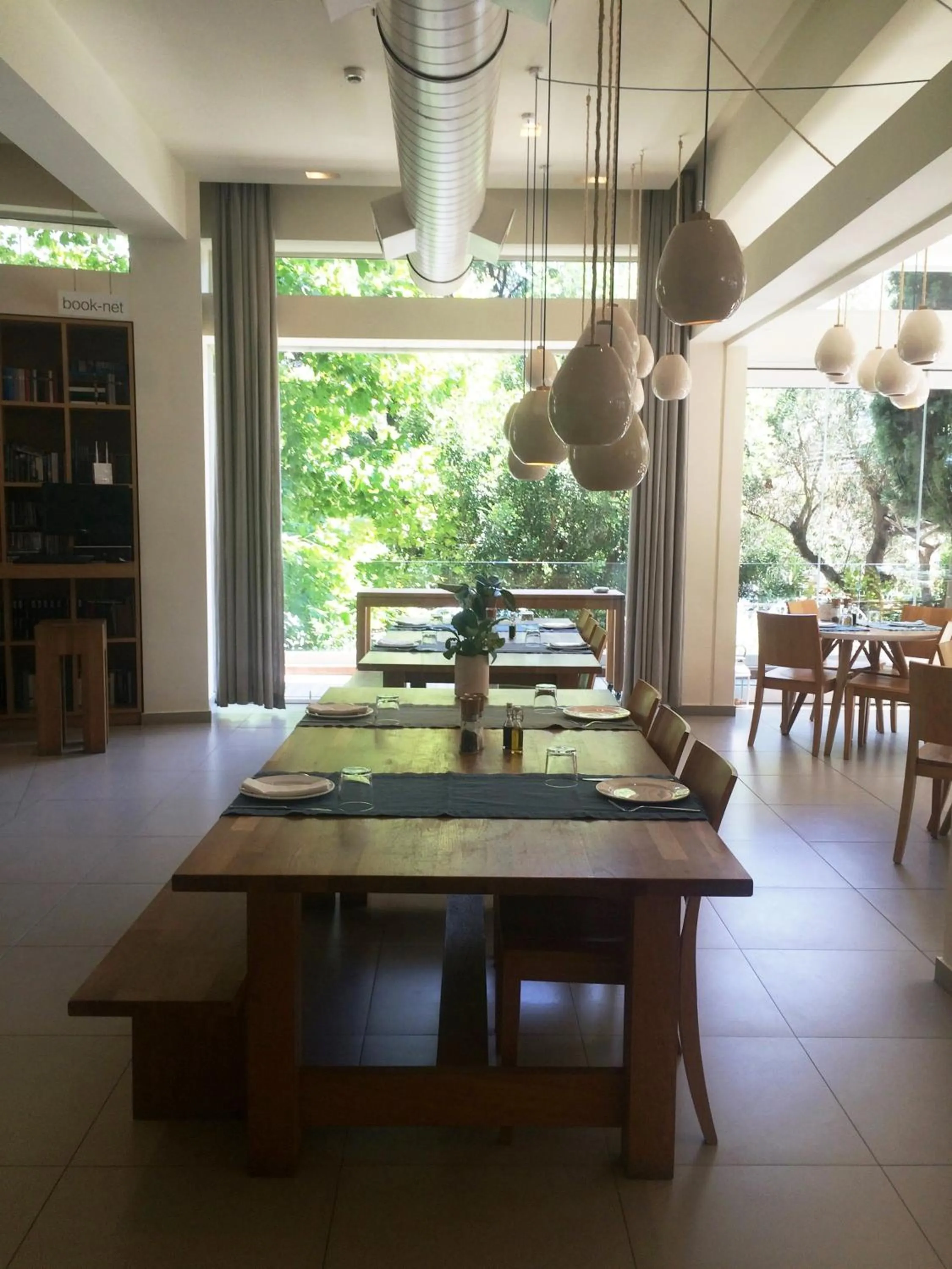 Restaurant/places to eat in Coco-Mat Hotel Nafsika