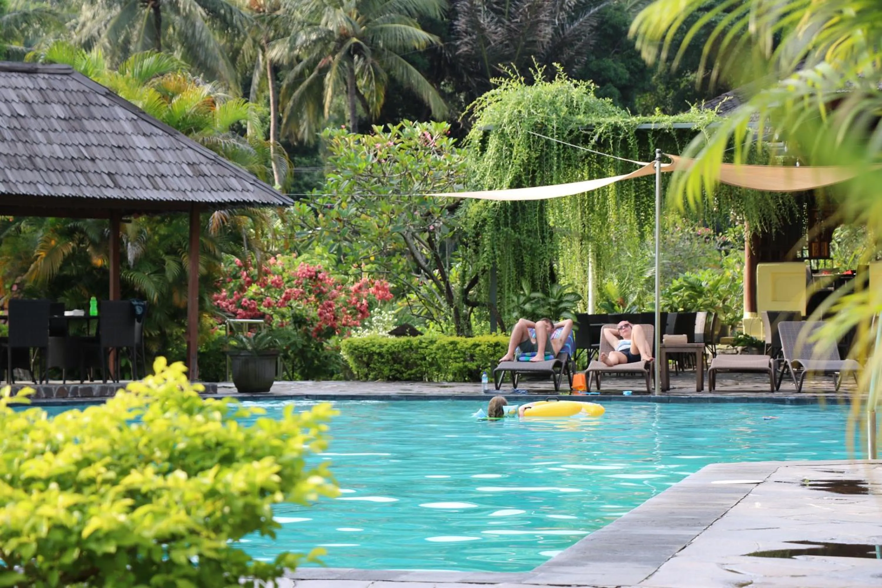 Puri Bunga Beach Cottages