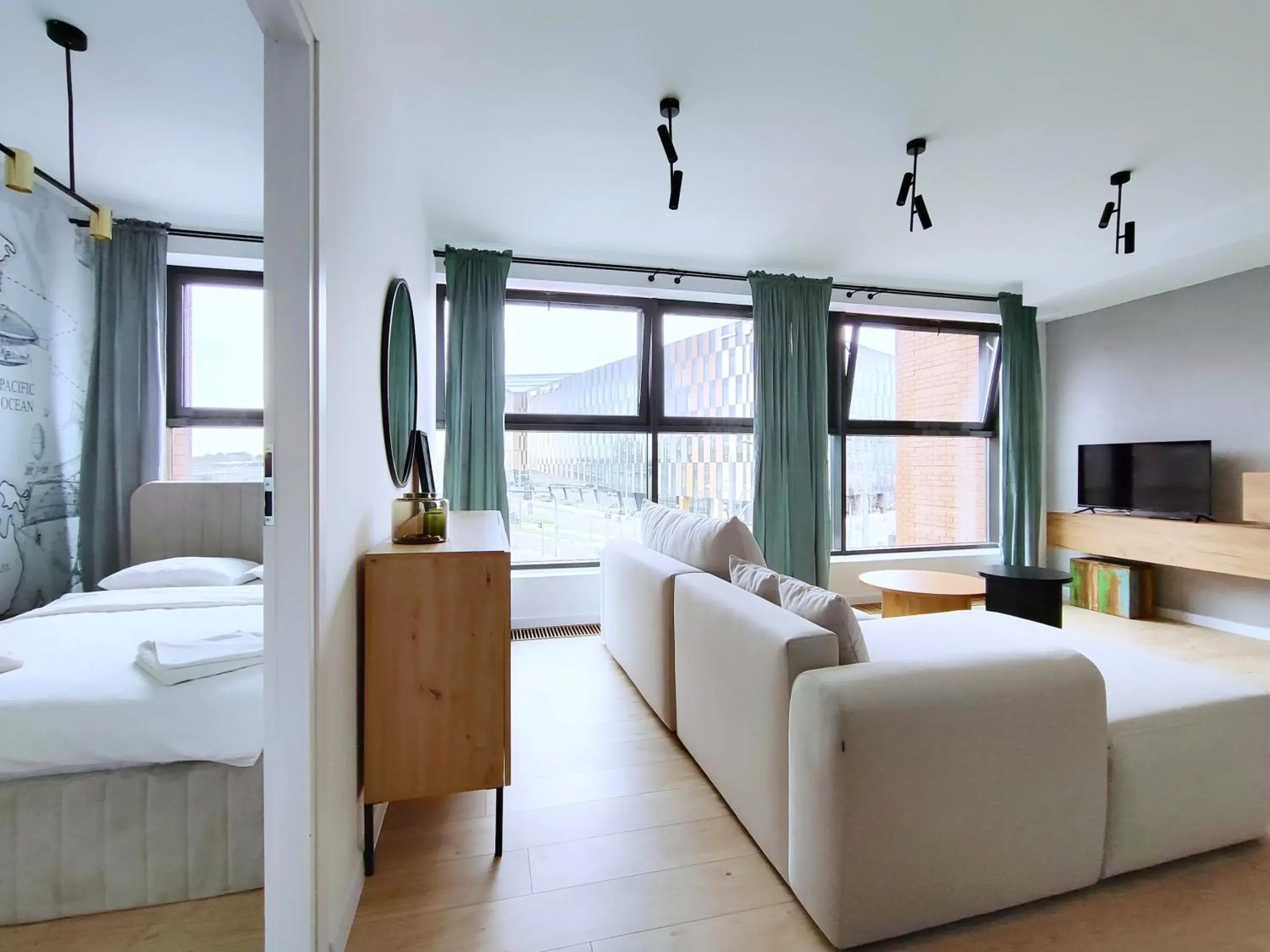 TV and multimedia, Bed in Turnau City Aparthotel TV and multimedia, Bed in Turnau City Aparthotel