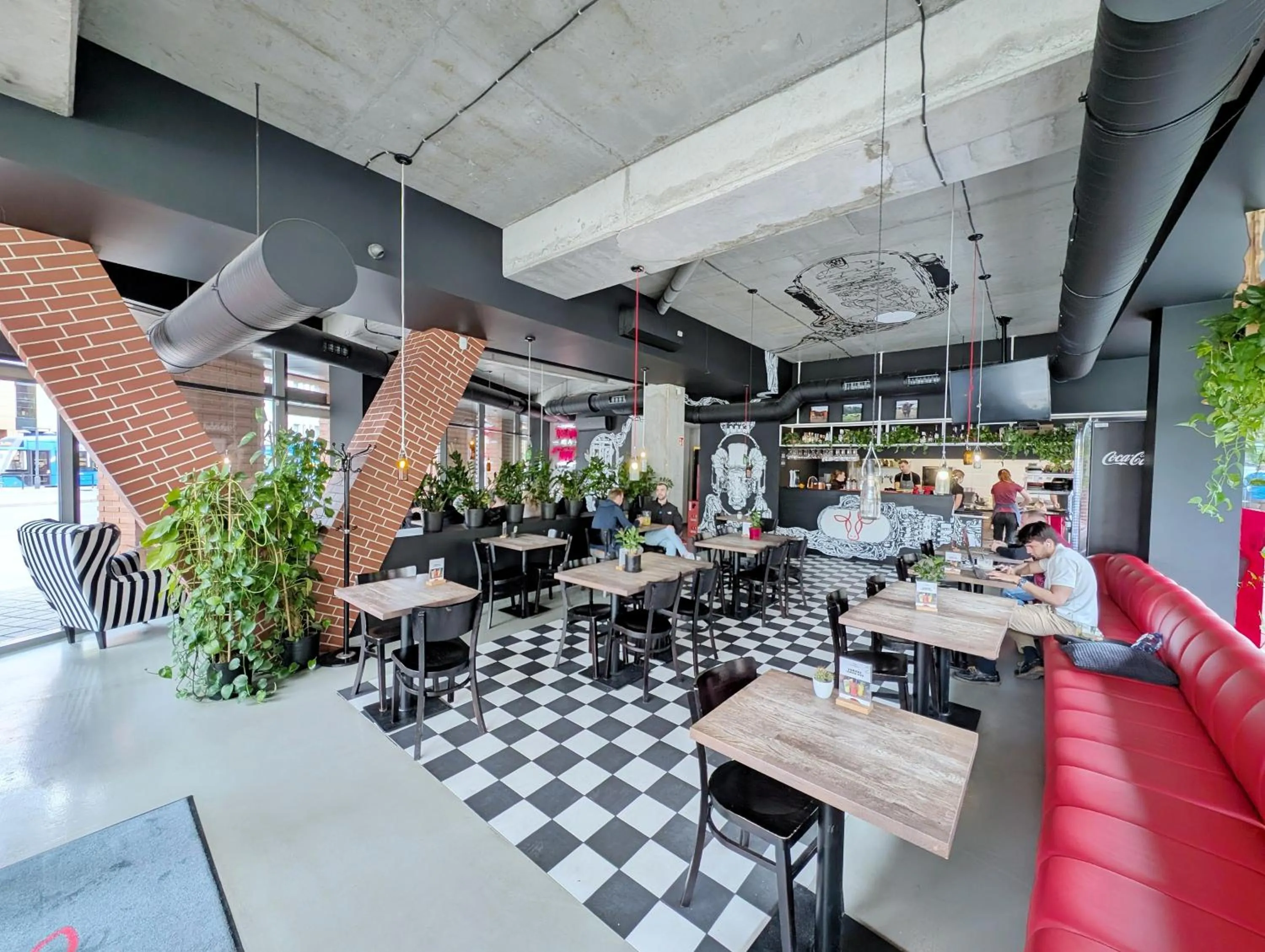 Restaurant/places to eat in Turnau City Aparthotel