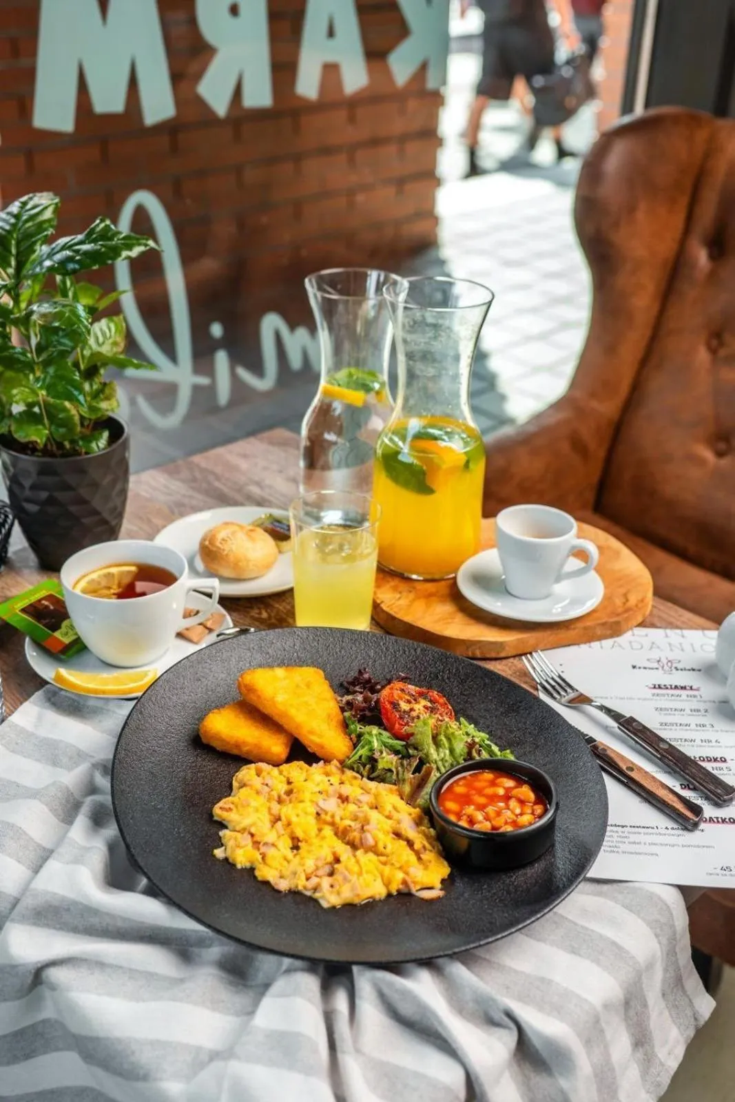 Restaurant/places to eat in Turnau City Aparthotel