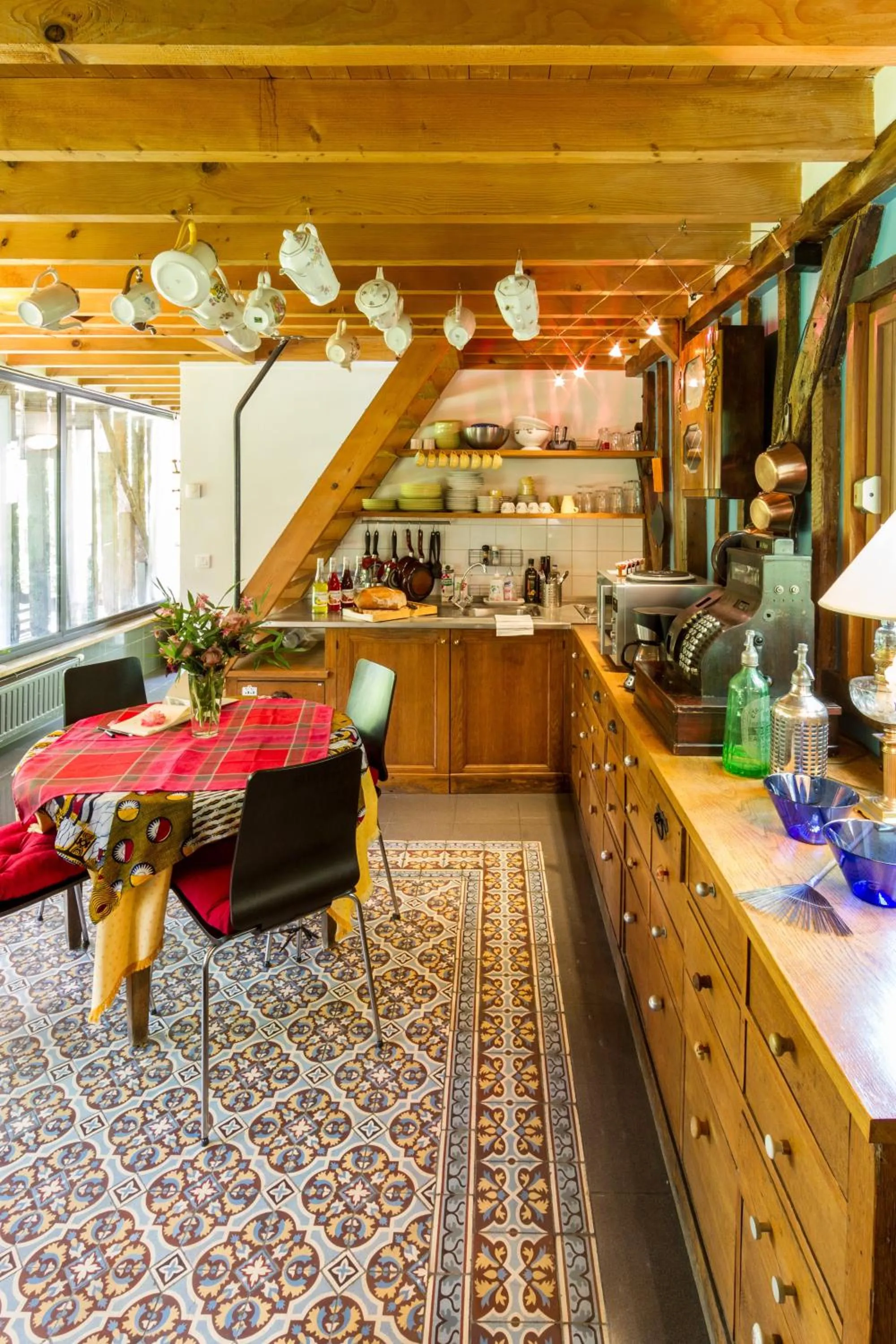 Kitchen or kitchenette in Comme une parenthèse au coeur des hortillonnages