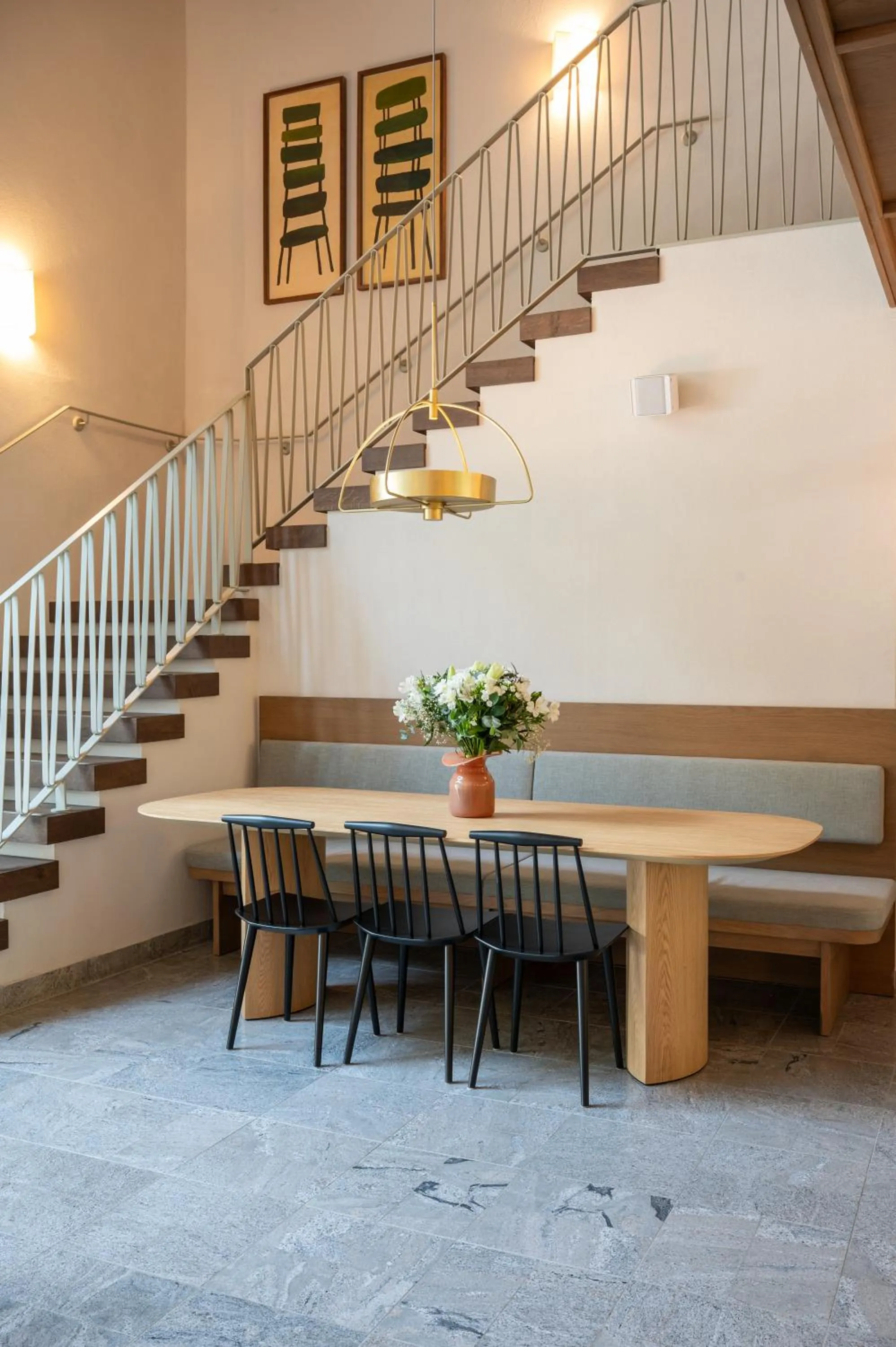 Communal lounge/ TV room in master Mazeh