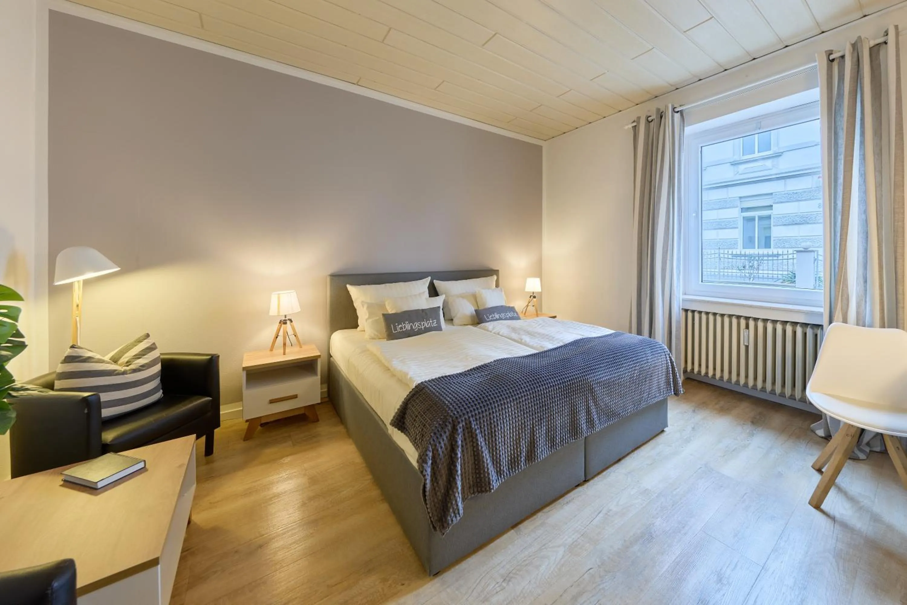 Quiet street view, Bed in arador CITY Hotel