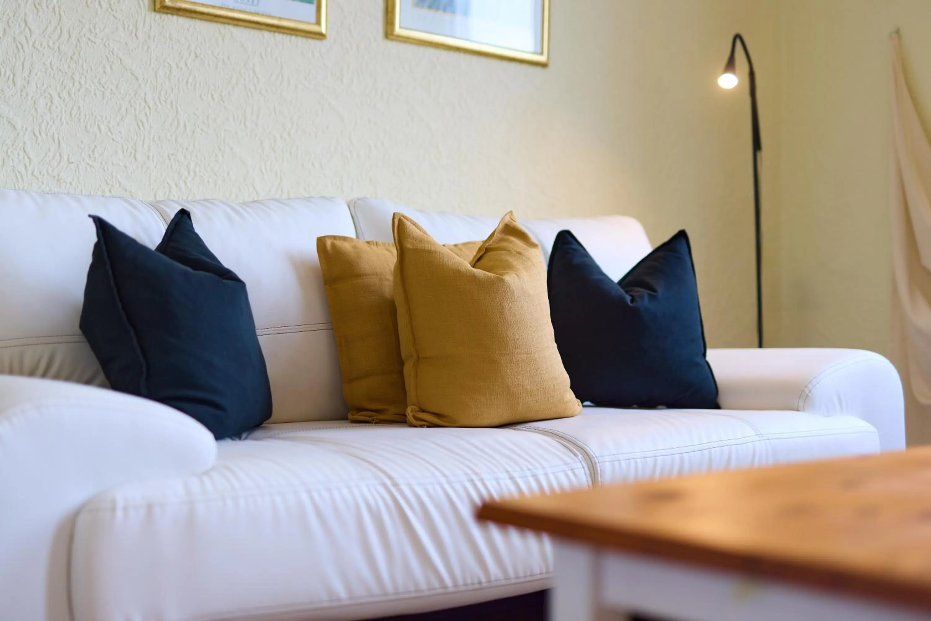 Living room, Bed in arador CITY Hotel