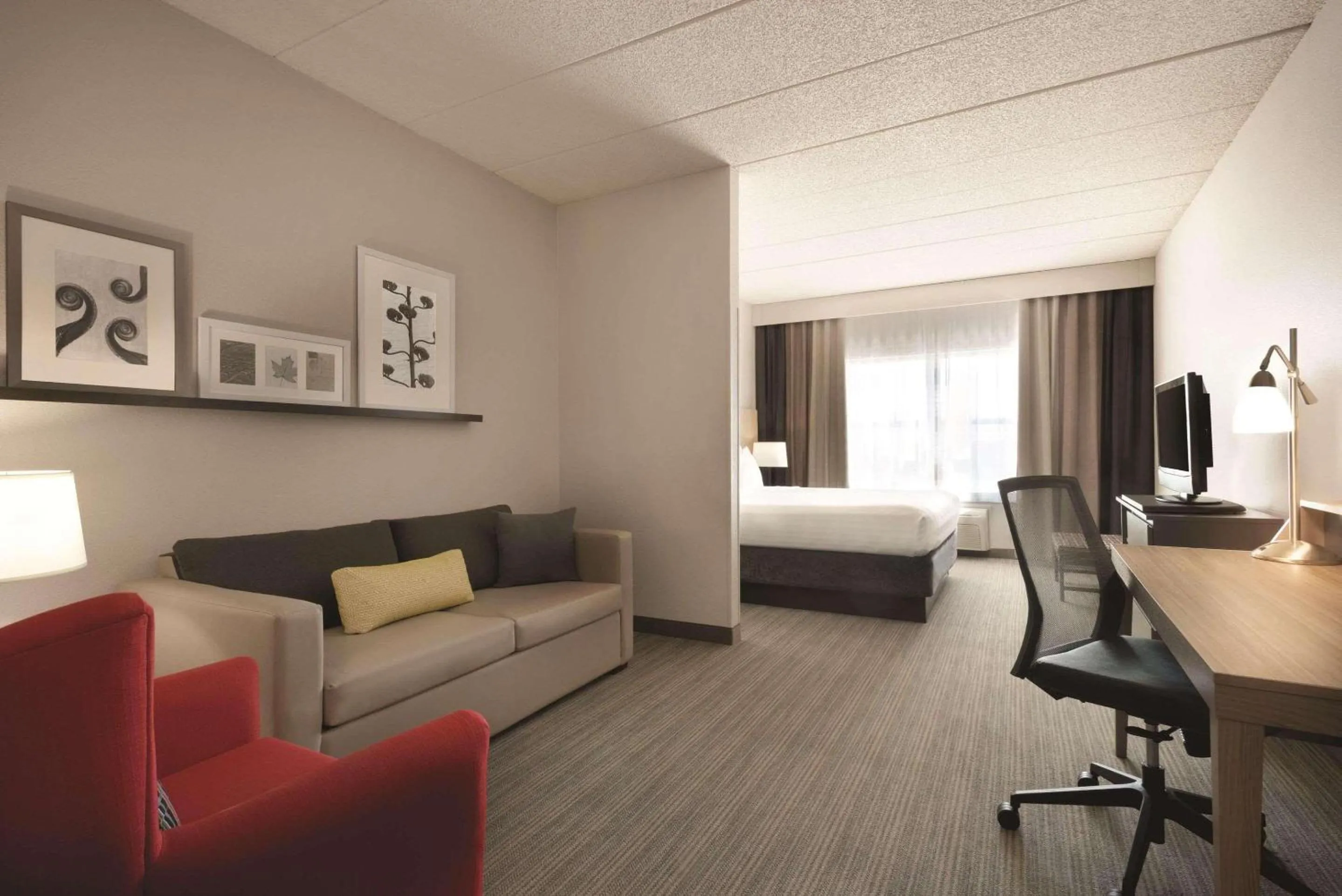 Bedroom, Bed in Country Inn & Suites by Radisson, Shoreview-Mounds View, MN