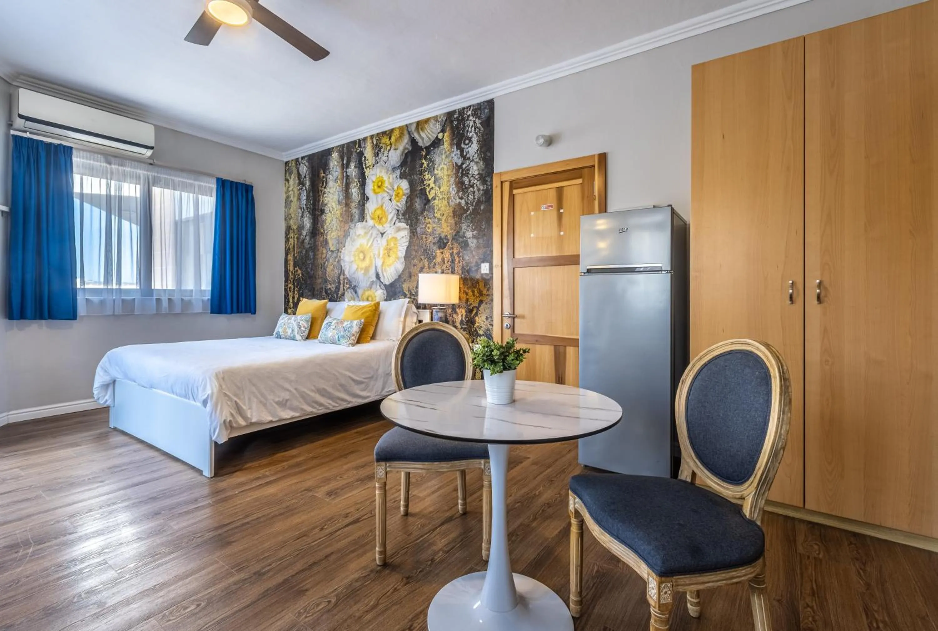 Bed in Park Lane Boutique Aparthotel