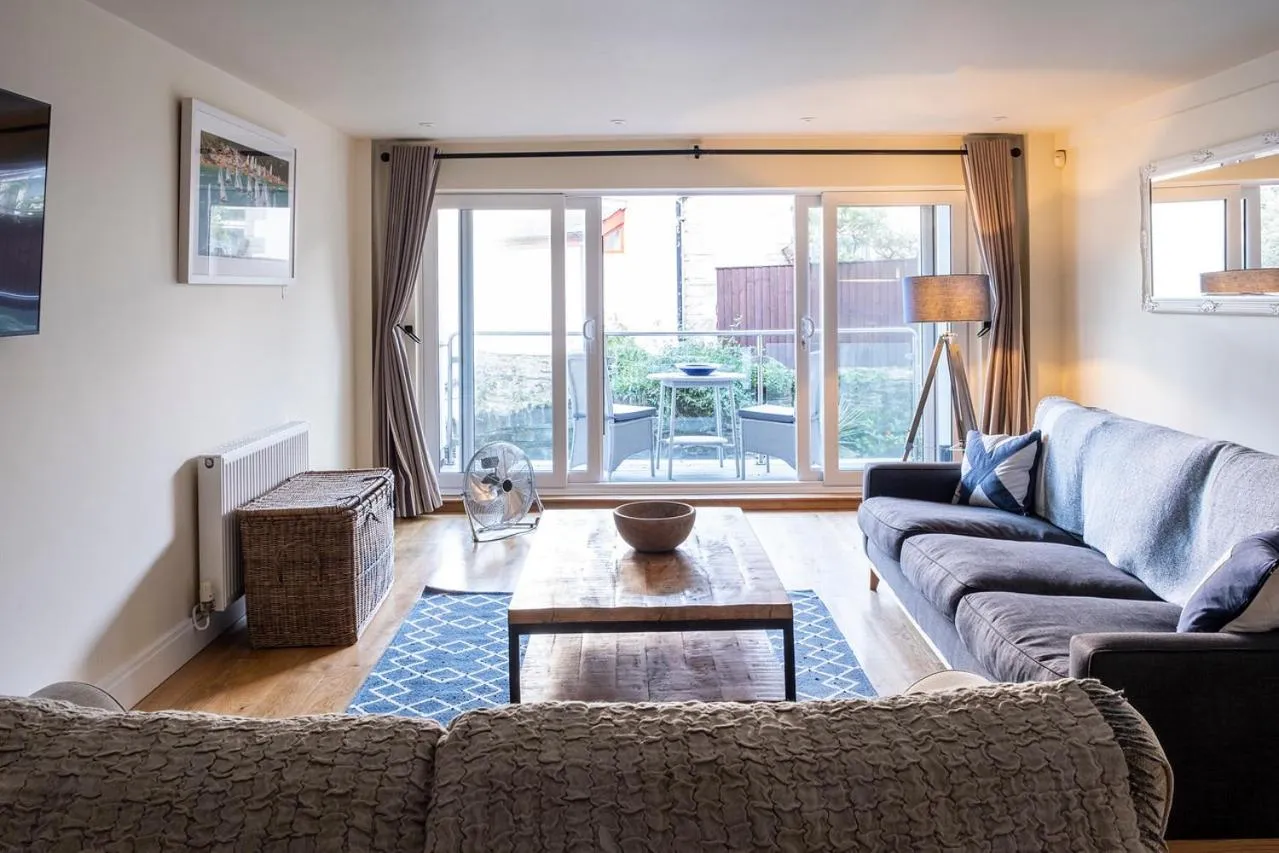 TV and multimedia in South Sands Hotel