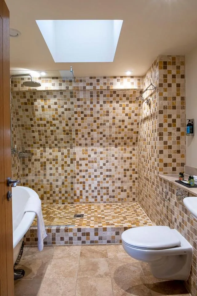 Shower in South Sands Hotel