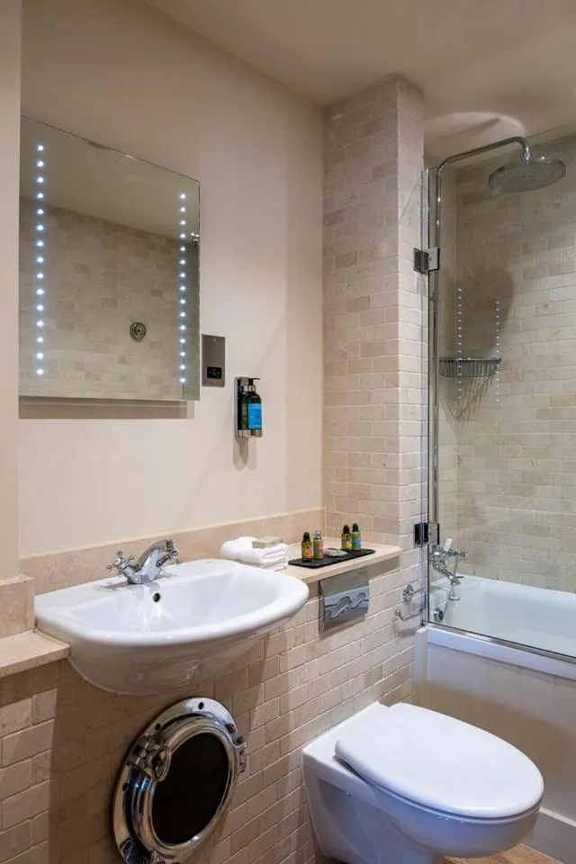 Shower in South Sands Hotel