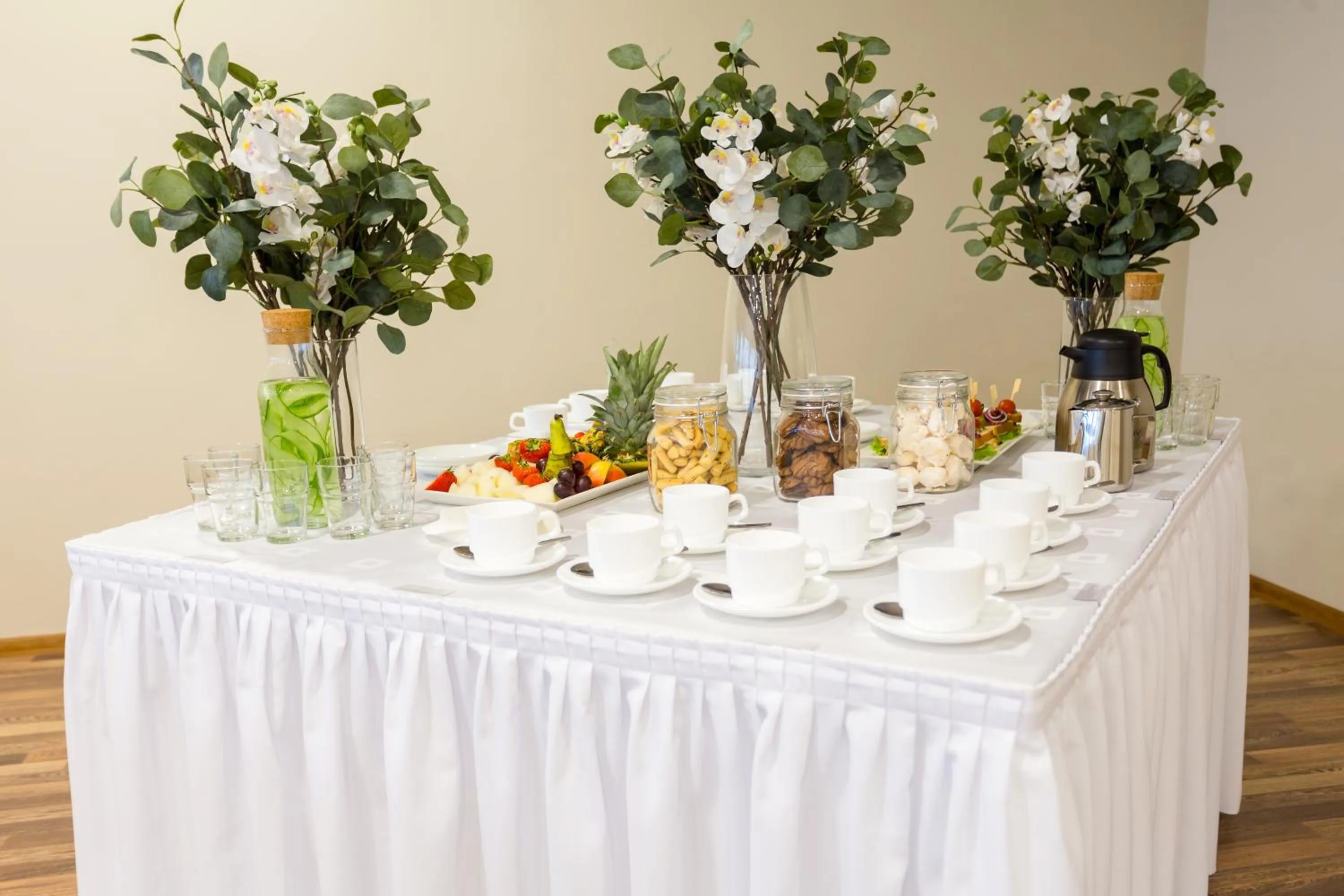 Food and drinks in Hotel Dzingel