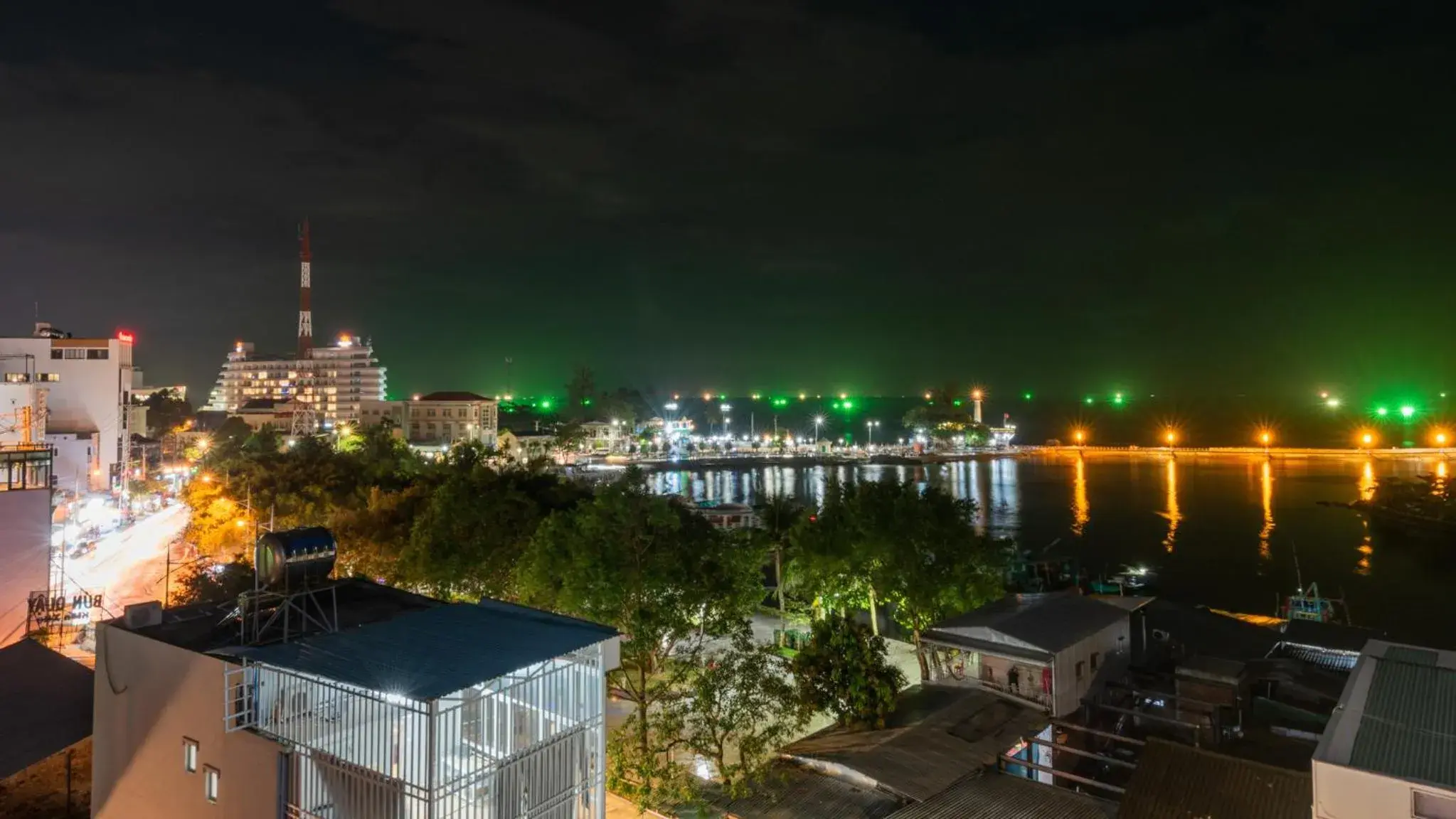 Property building in Nipola Hotel - Chợ Đêm Dương Đông Phú Quốc Property building in Nipola Hotel - Chợ Đêm Dương Đông Phú Quốc