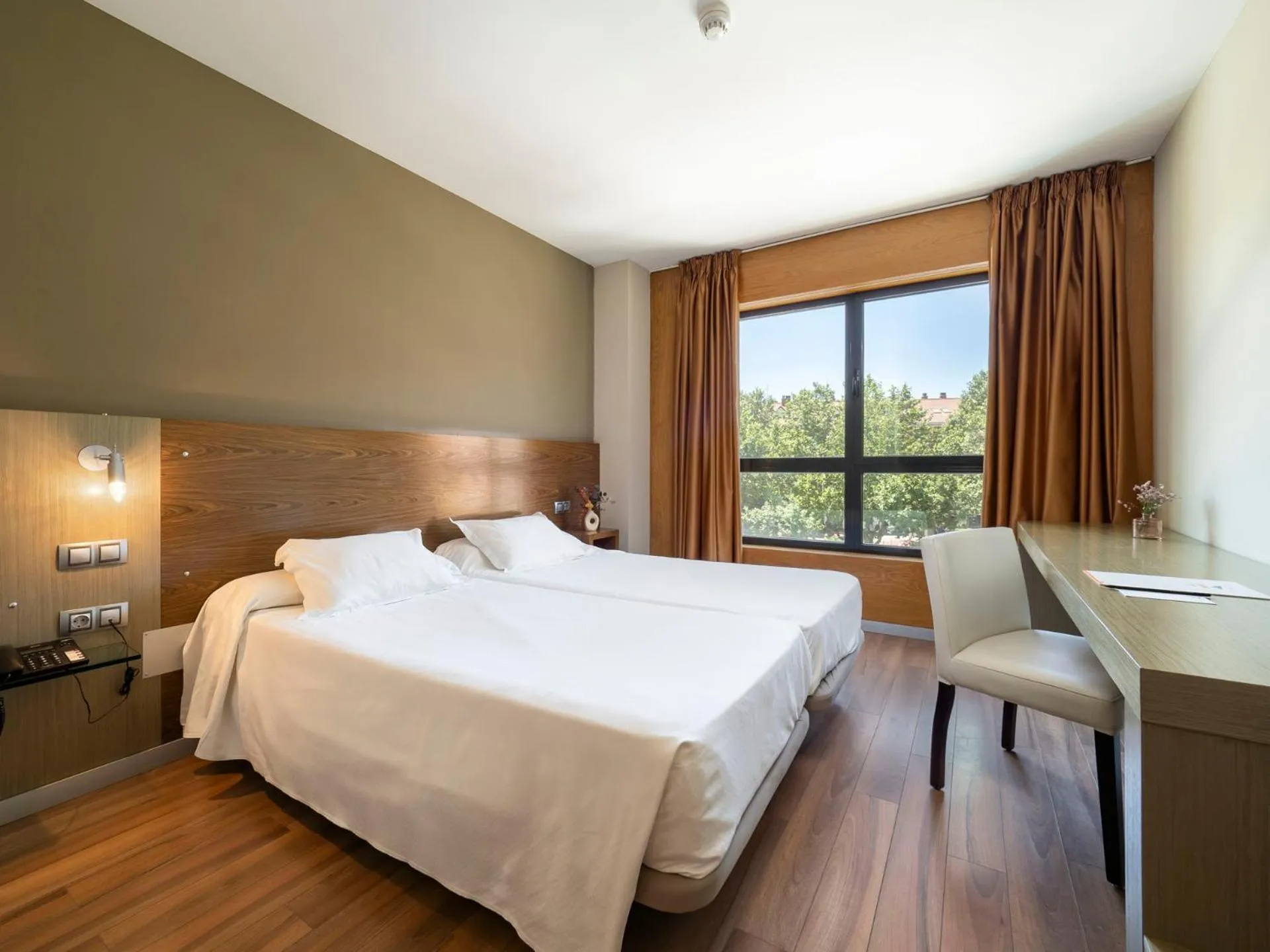 Bedroom, Bed in Hotel Duero