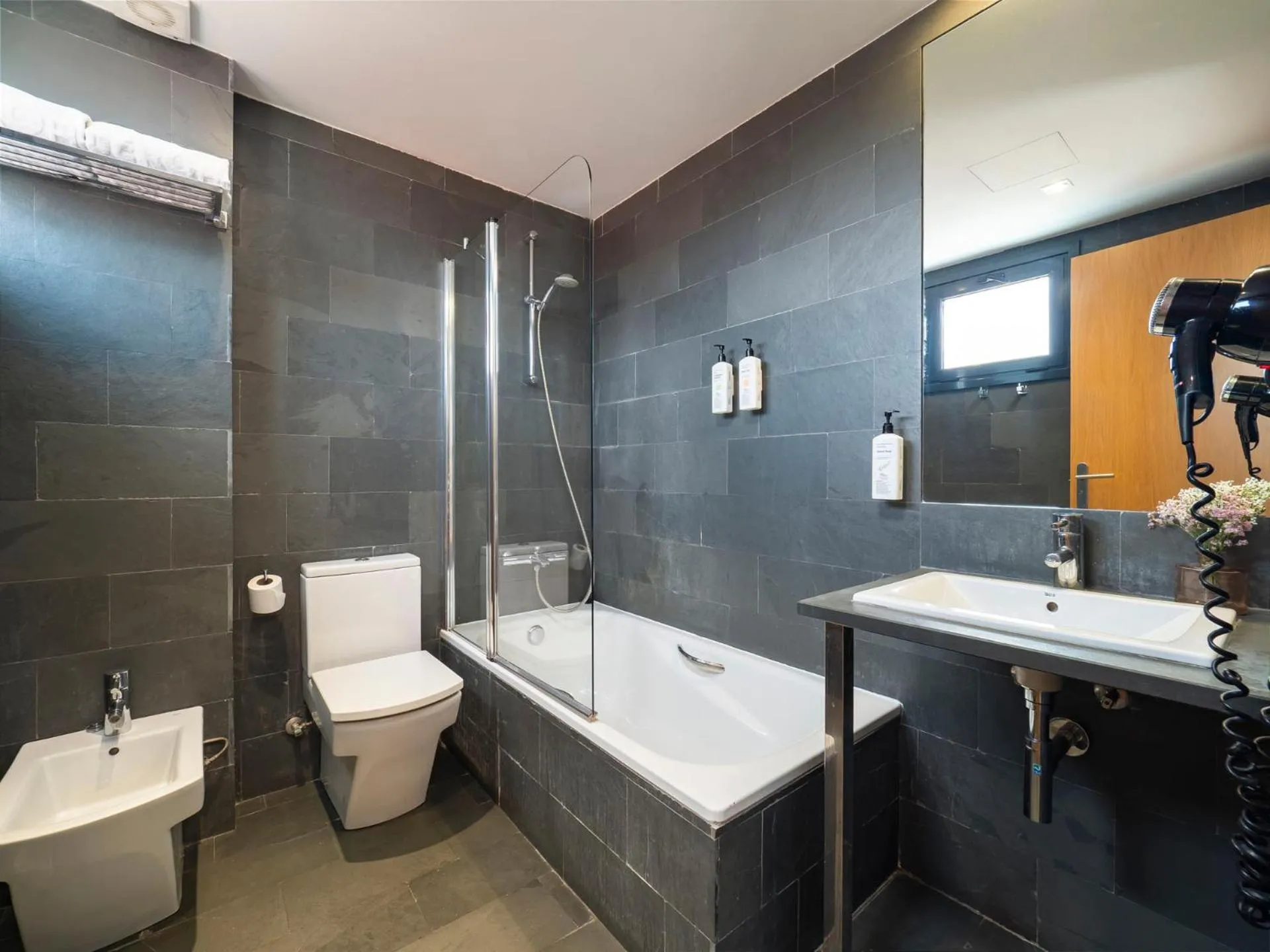 Bathroom in Hotel Duero