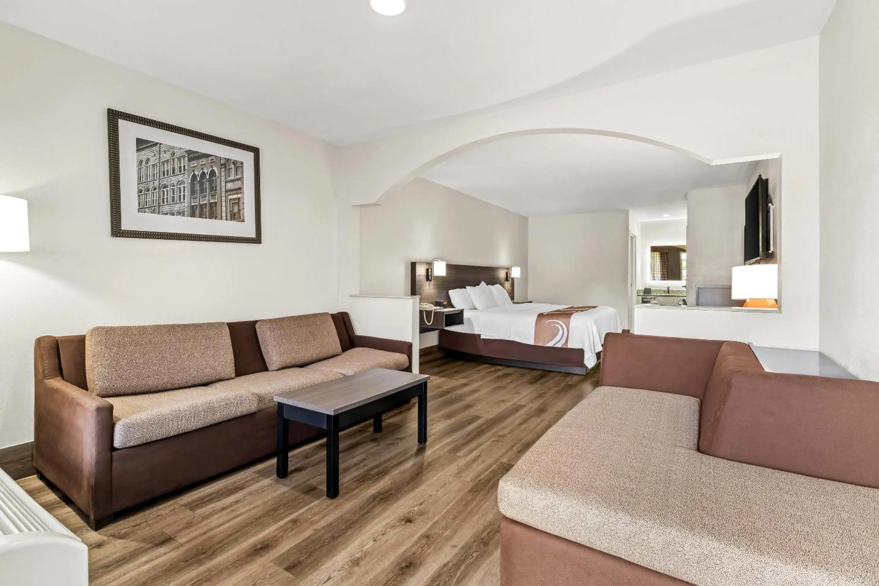 Bedroom, Bed in Quality Inn & Suites near Robins Air Force Base