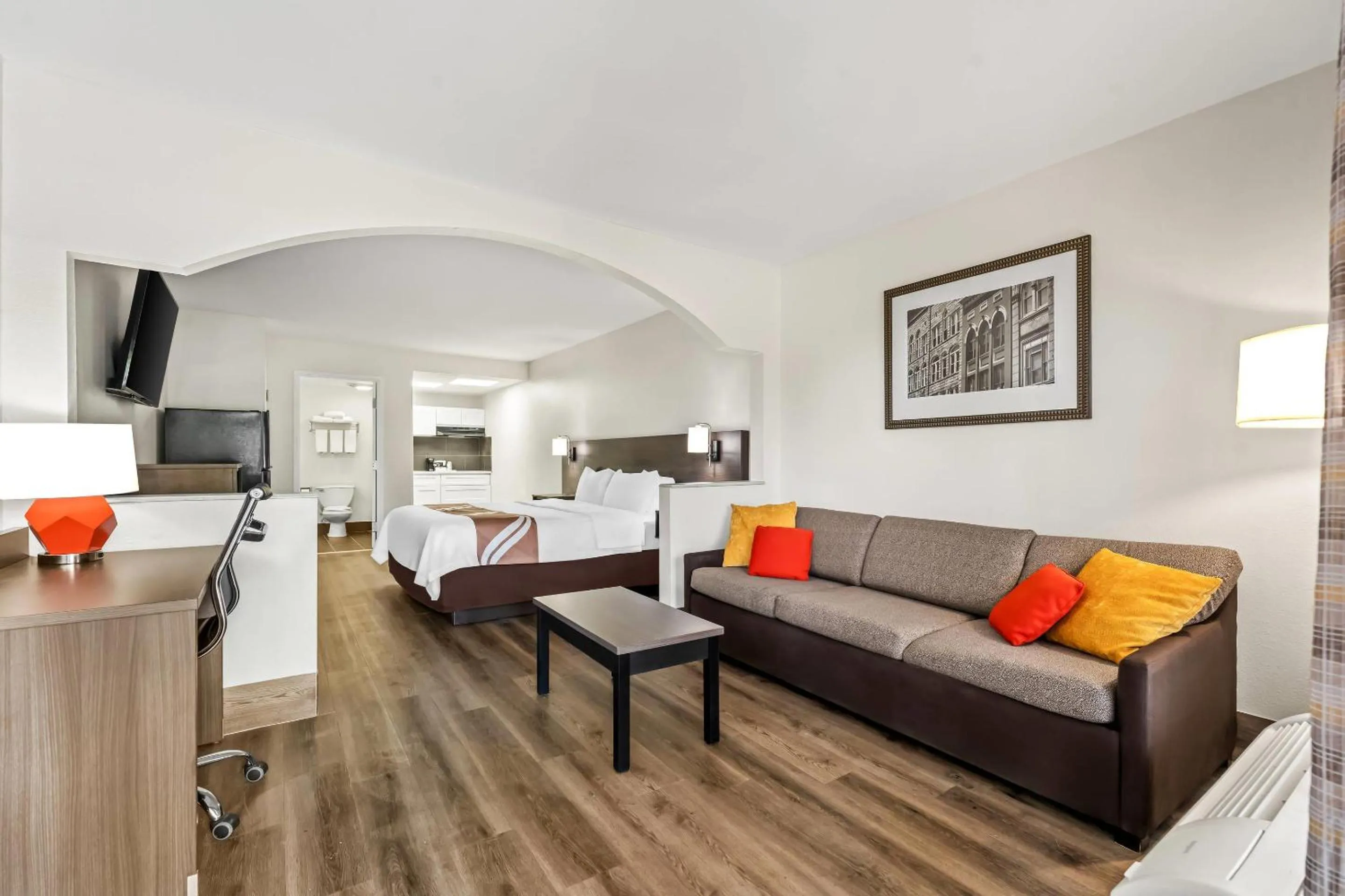 Bedroom in Quality Inn & Suites near Robins Air Force Base