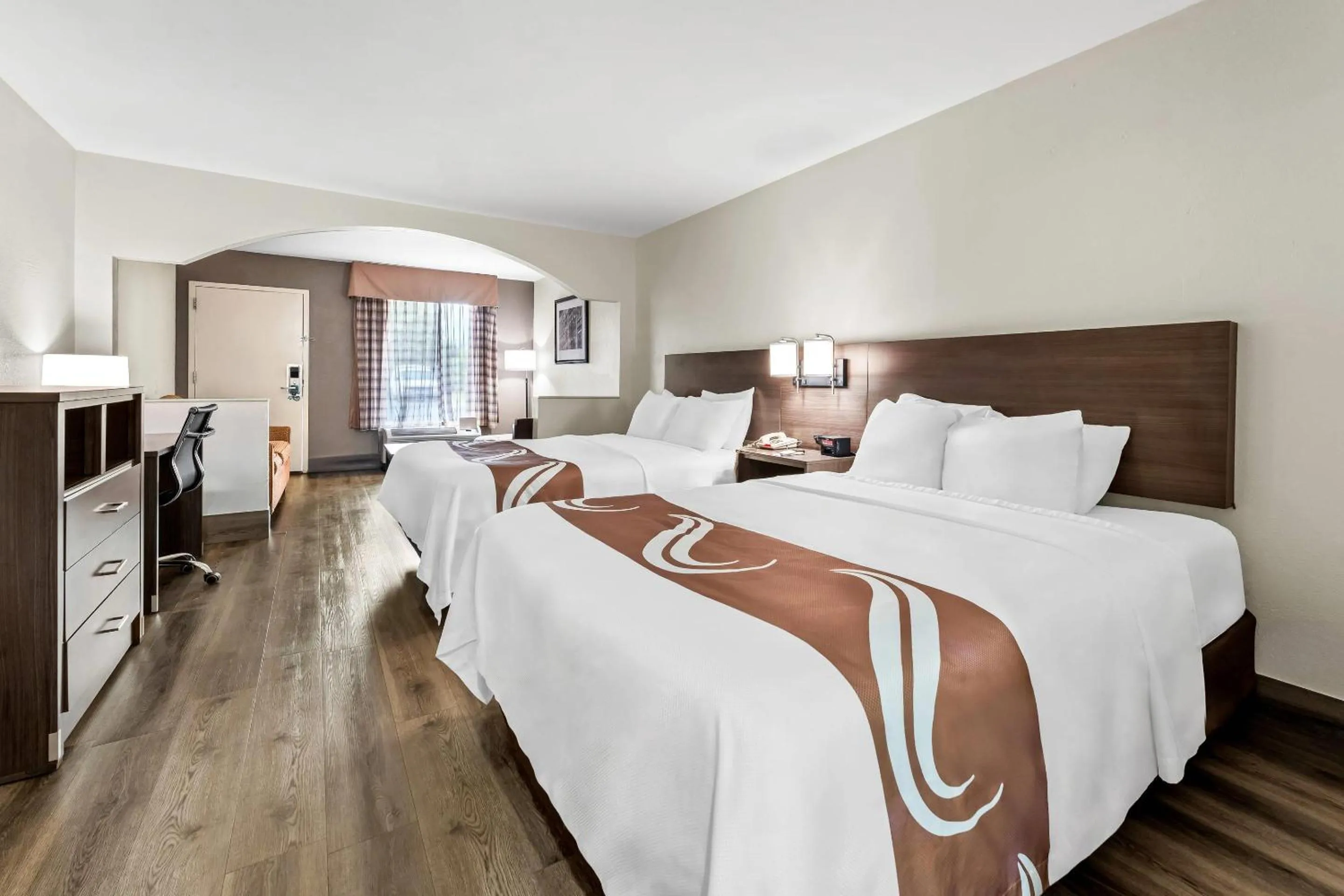 Bedroom, Bed in Quality Inn & Suites near Robins Air Force Base