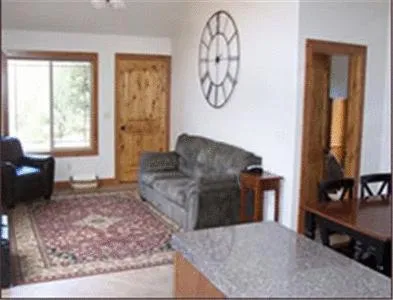 Day in Stone Canyon Inn