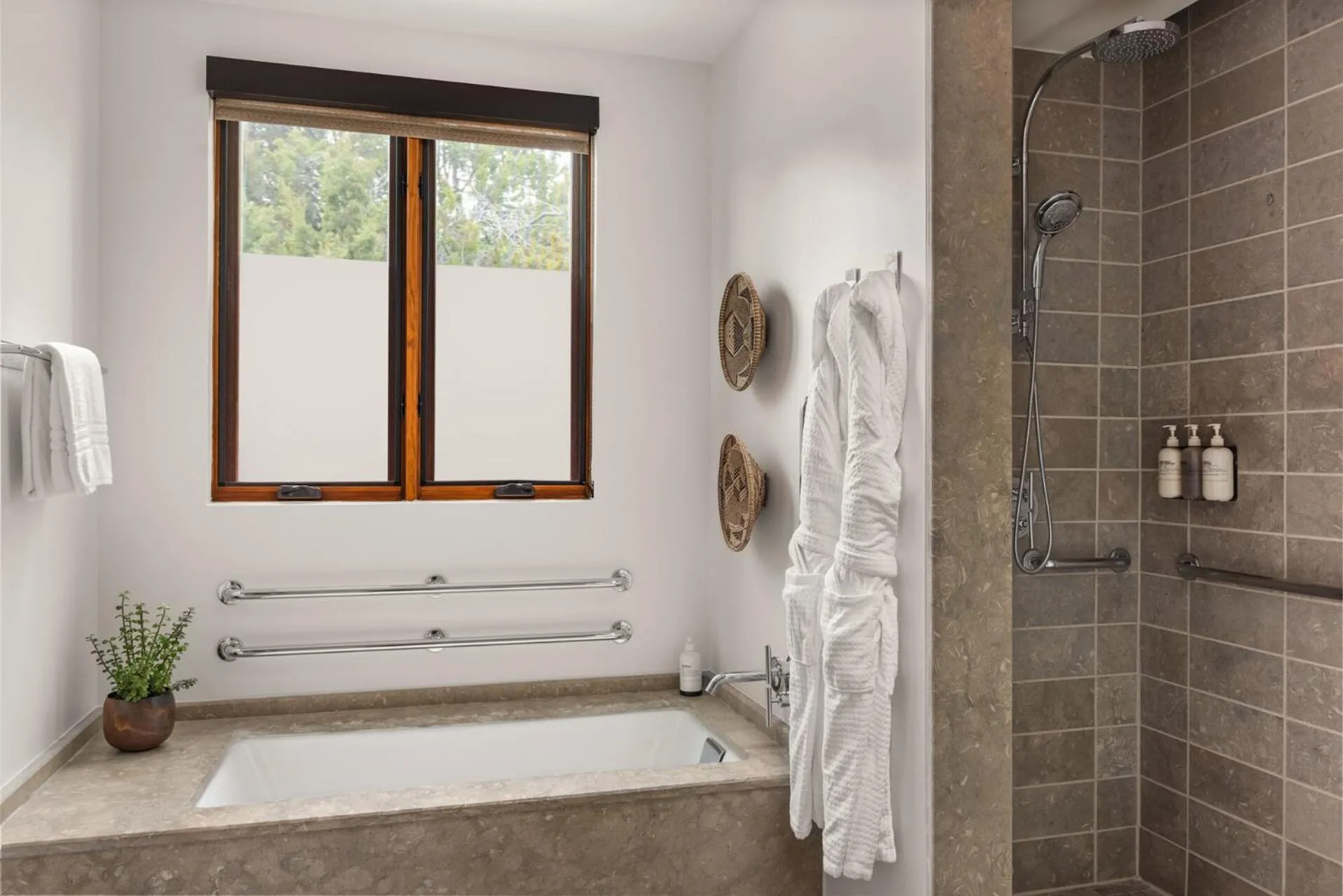 Shower in Four Seasons Resort Rancho Encantado Santa Fe