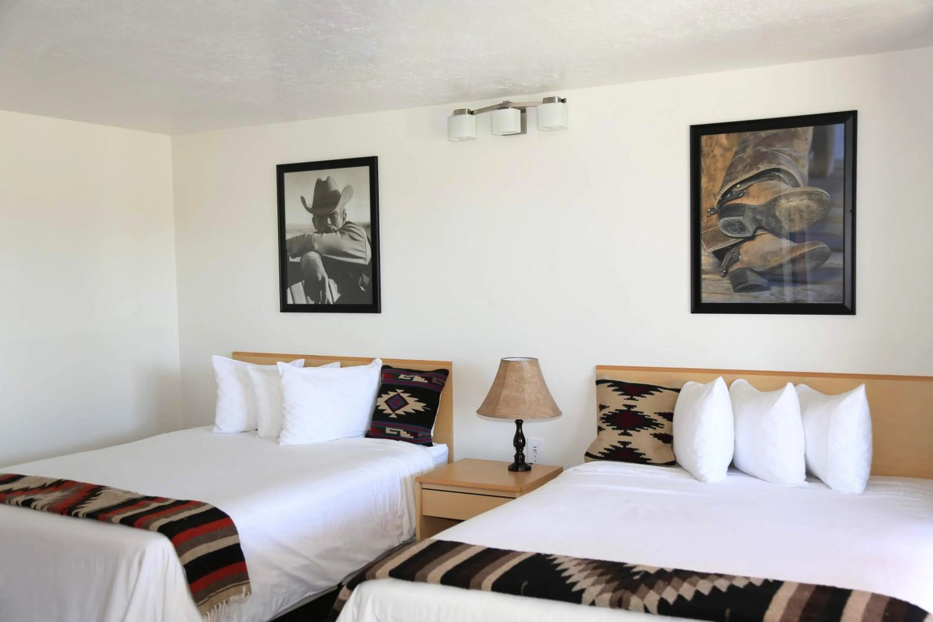 Bed in The Riverside Ranch Motel and RV Park Southern Utah