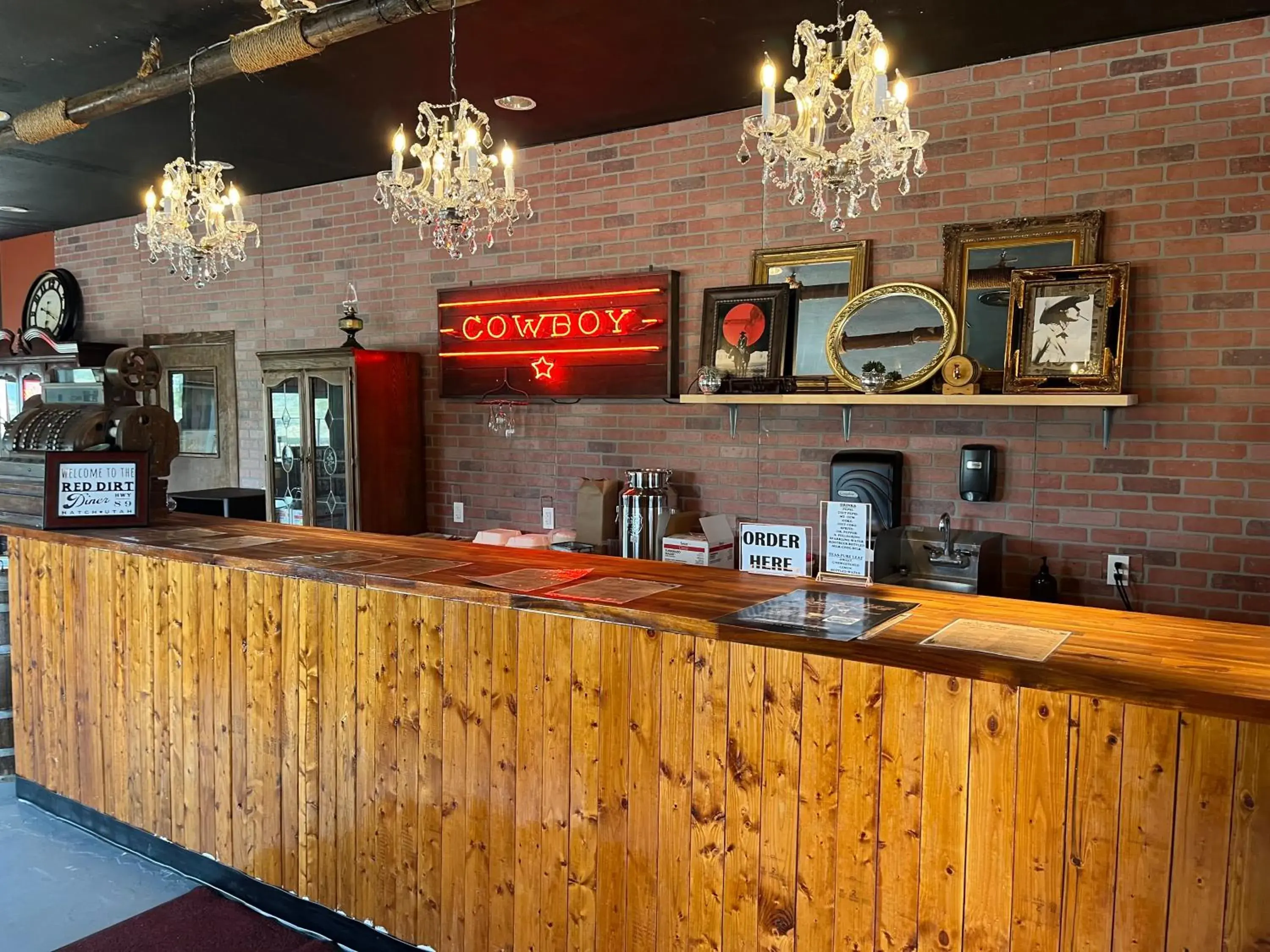 Restaurant/places to eat in The Riverside Ranch Motel and RV Park Southern Utah Restaurant/places to eat in The Riverside Ranch Motel and RV Park Southern Utah