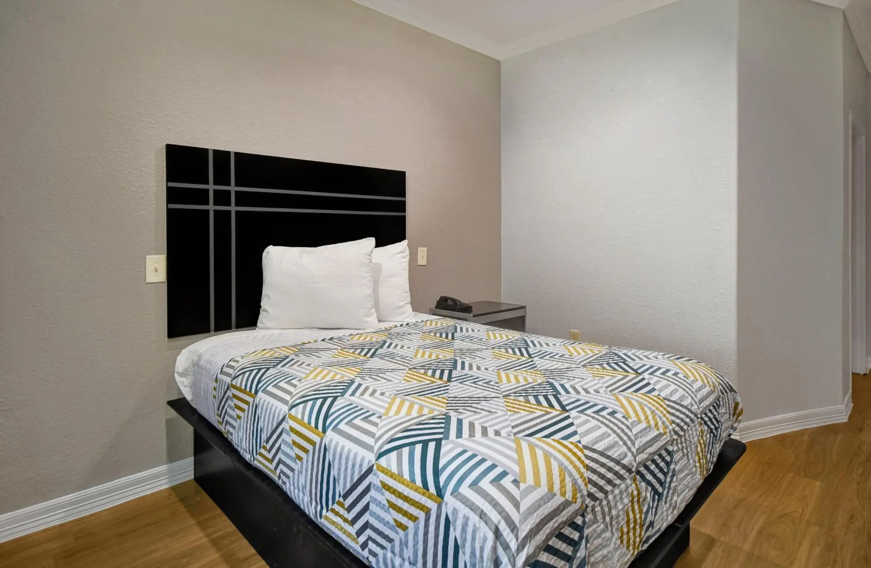 Bed in Motel 6 Humble, TX - Houston International Airport Bed in Motel 6 Humble, TX - Houston International Airport