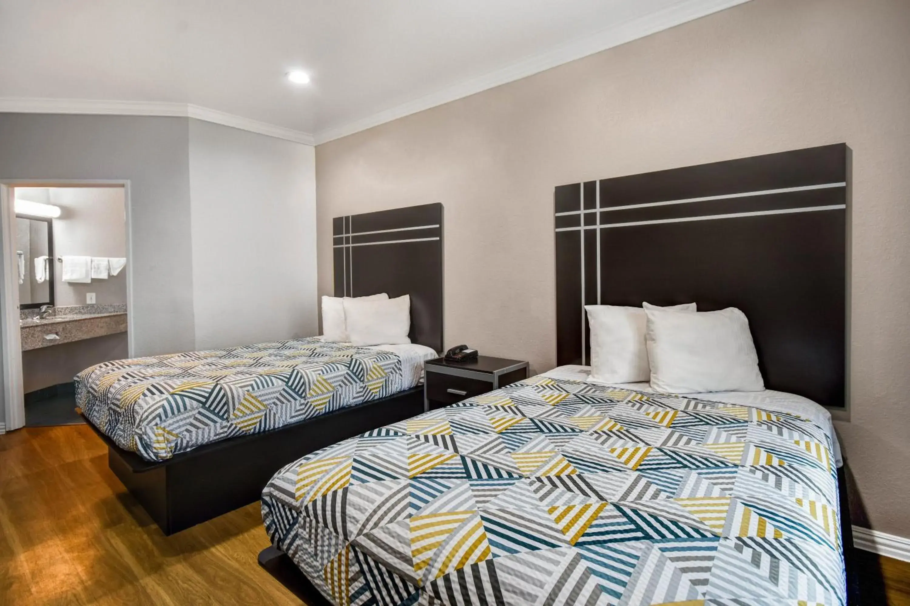 Photo of the whole room, Bed in Motel 6 Humble, TX - Houston International Airport Photo of the whole room, Bed in Motel 6 Humble, TX - Houston International Airport