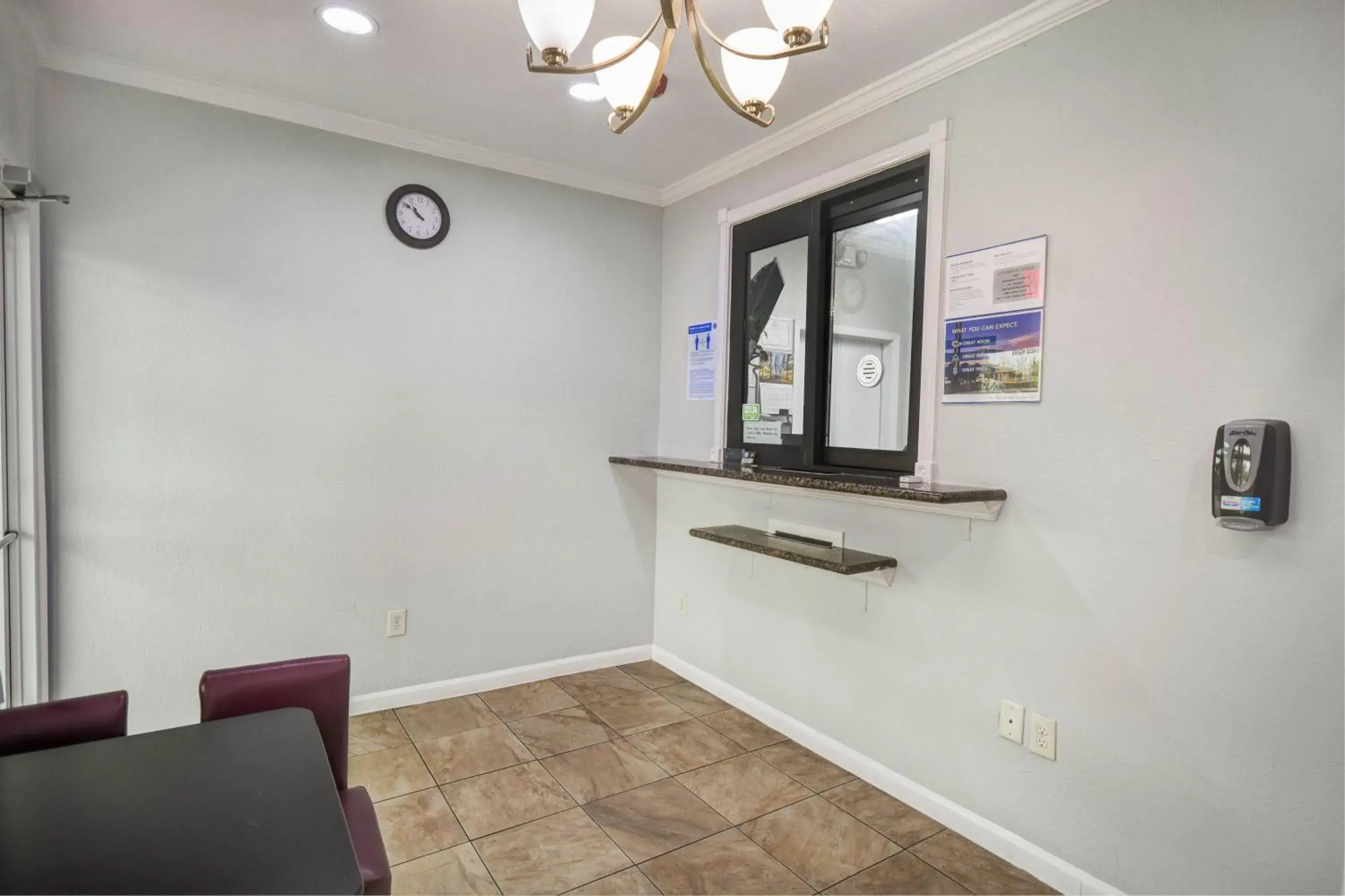 Lobby or reception in Motel 6 Humble, TX - Houston International Airport Lobby or reception in Motel 6 Humble, TX - Houston International Airport